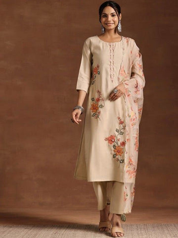 Label khoj Women roman silk Kurta With Trousers & Dupatta