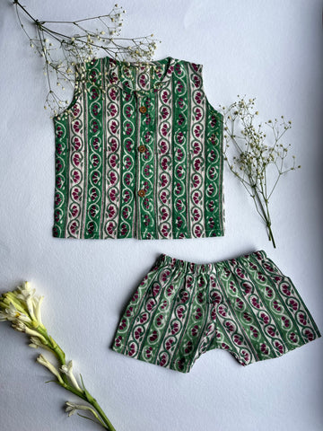Shuddhi Green and White Jhabla set