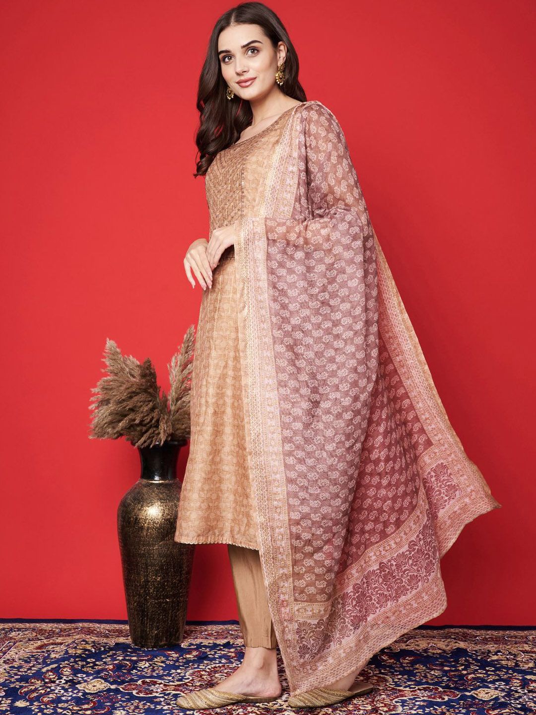 Label khoj chanderi kurta with bottom and dupptta setBeige Color