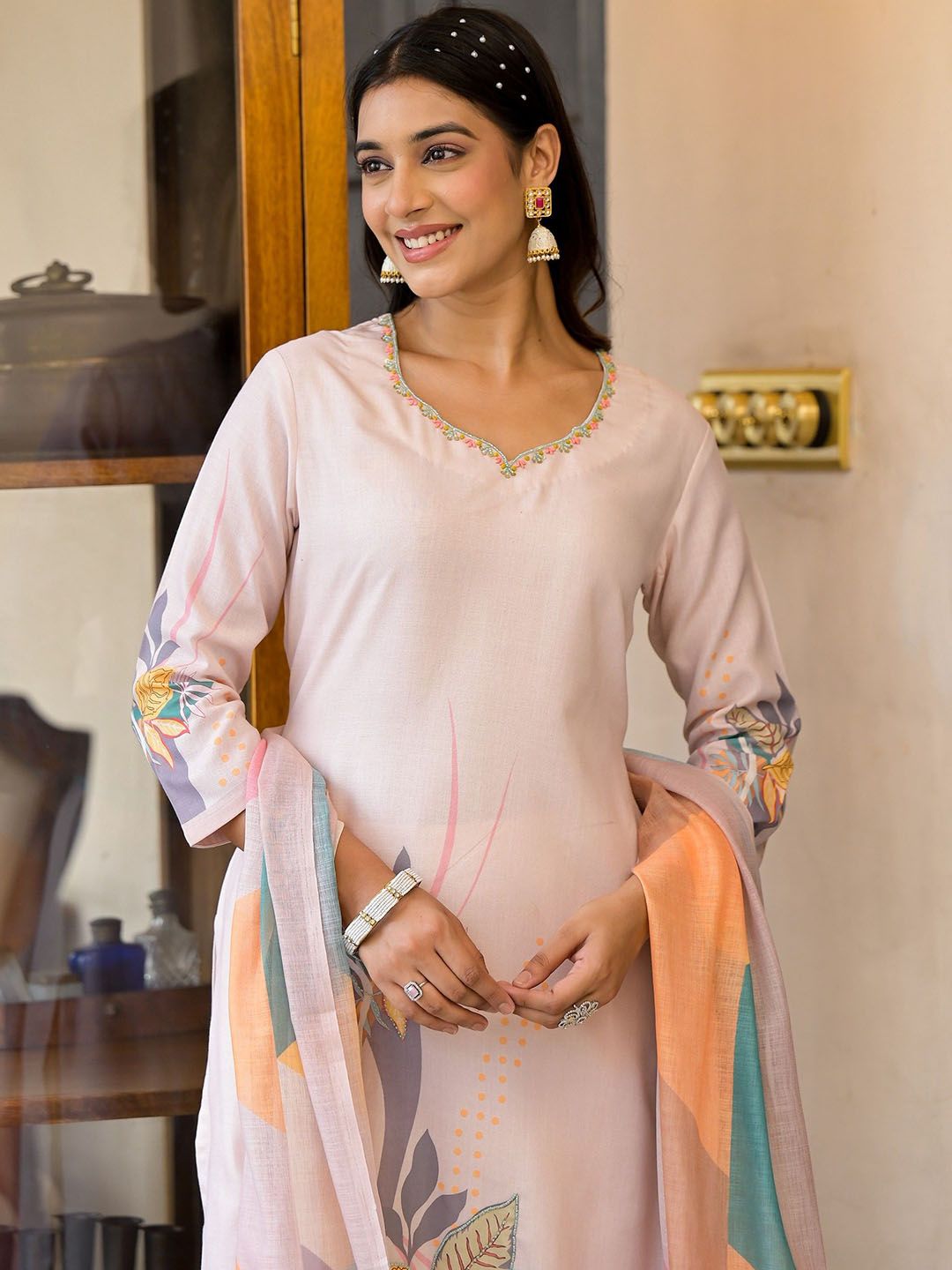 Label khoj women lilen printed  kurta set