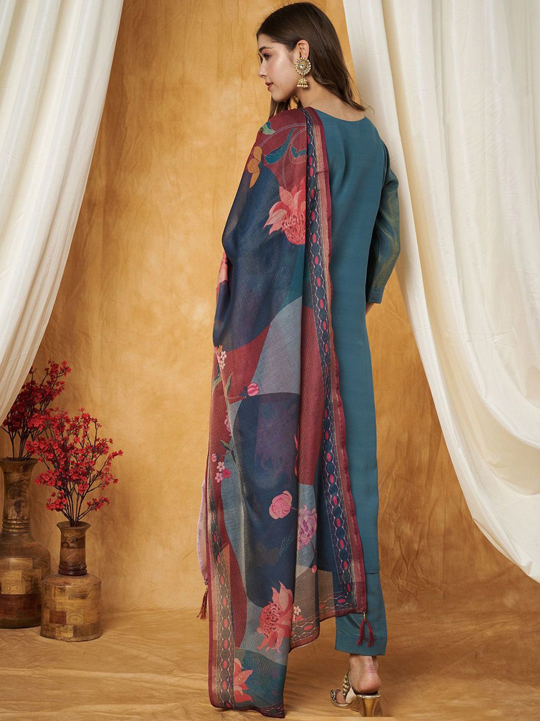 Label Khoj Women's Grey Silk Blend Embroidery Kurta with Pant and Dupatta