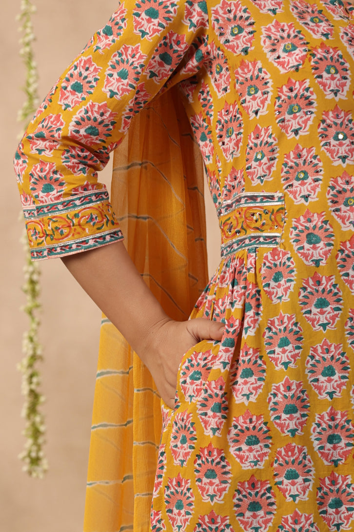 Shuddhi yellow and blue 2 piece set