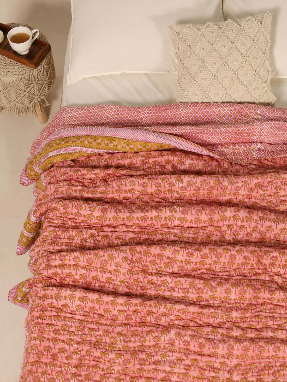 Red Reversible Quilted Bed Razai