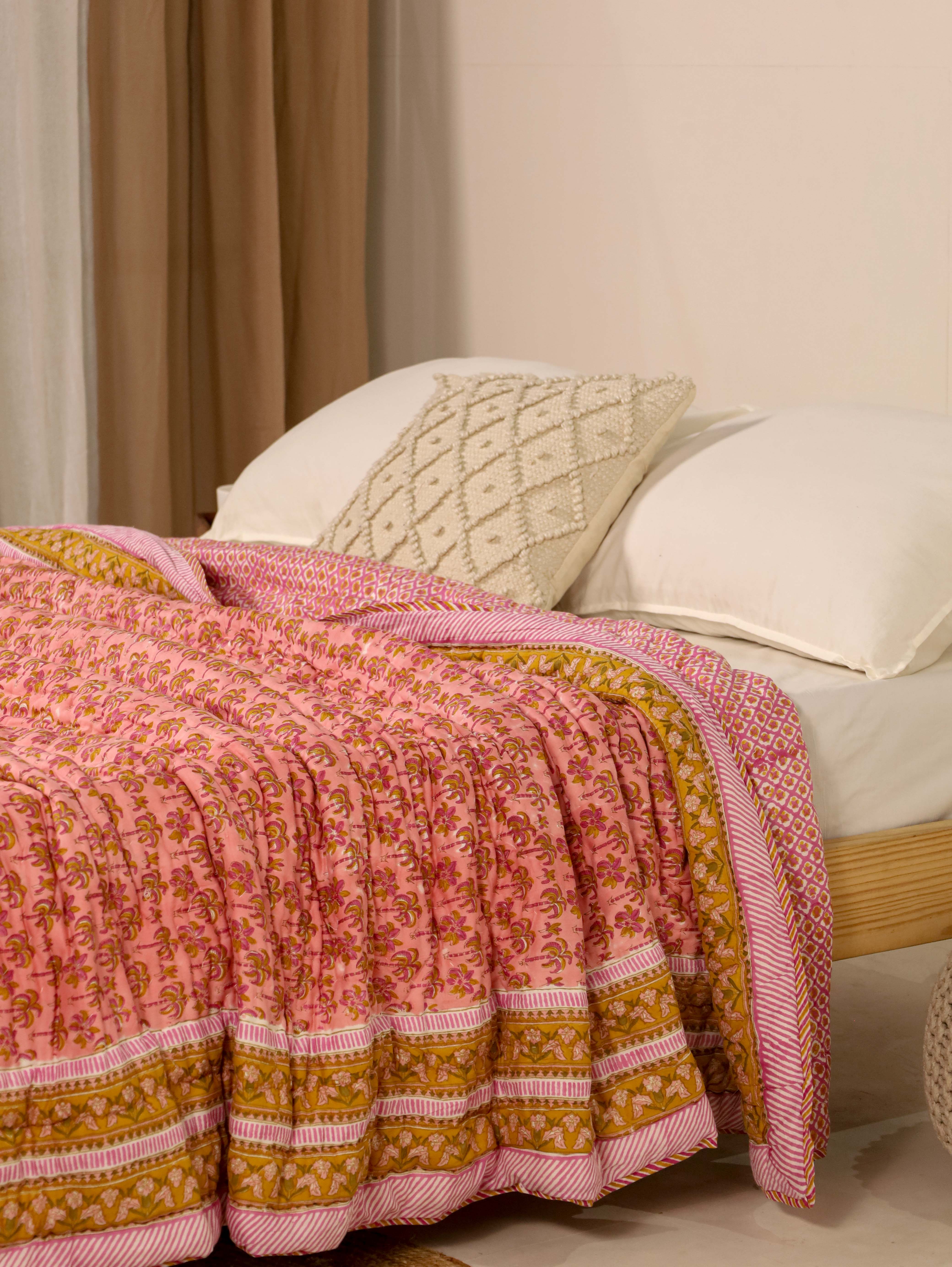 Red Reversible Quilted Bed Razai