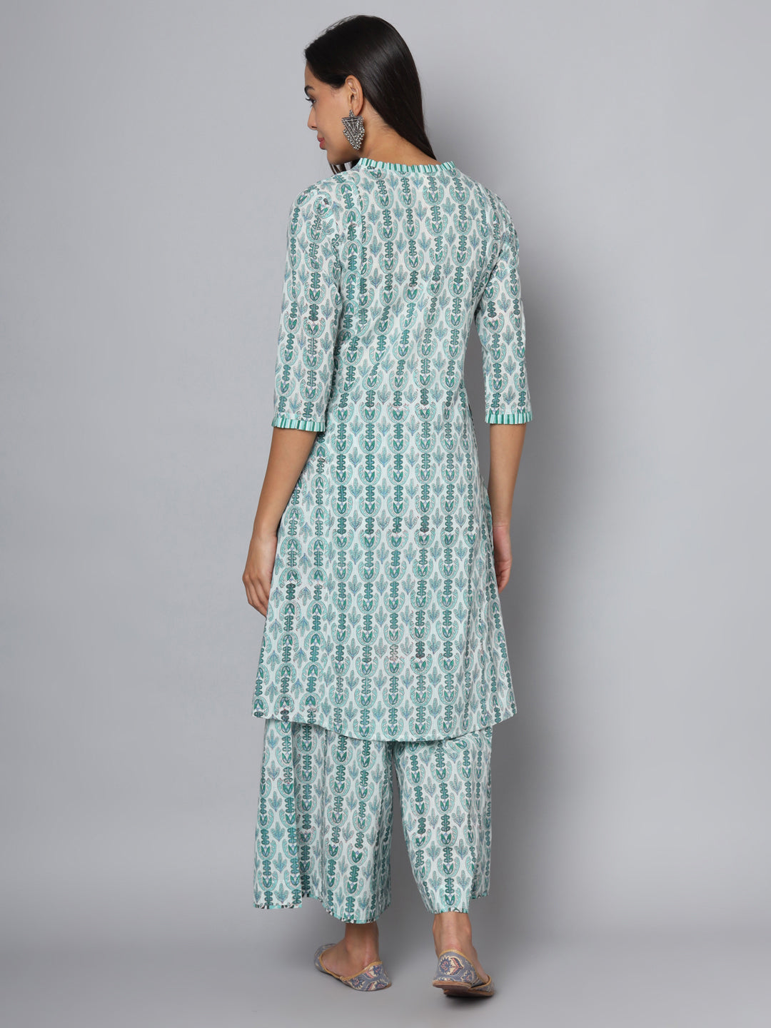 Shuddhi green and white kurta and pant