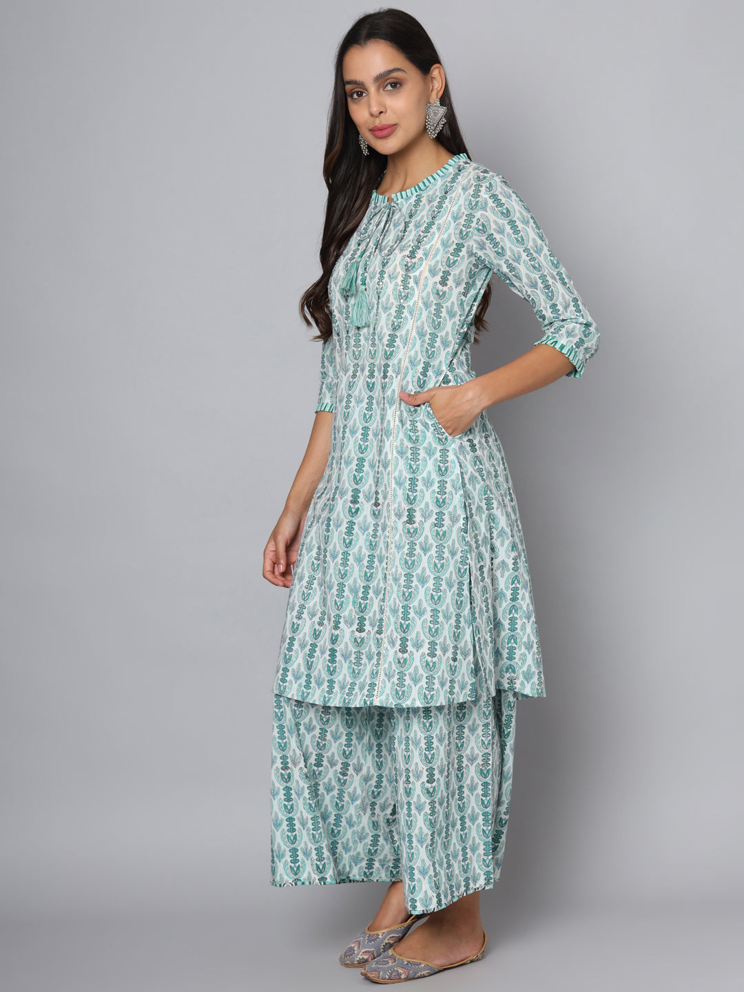 Shuddhi green and white kurta and pant