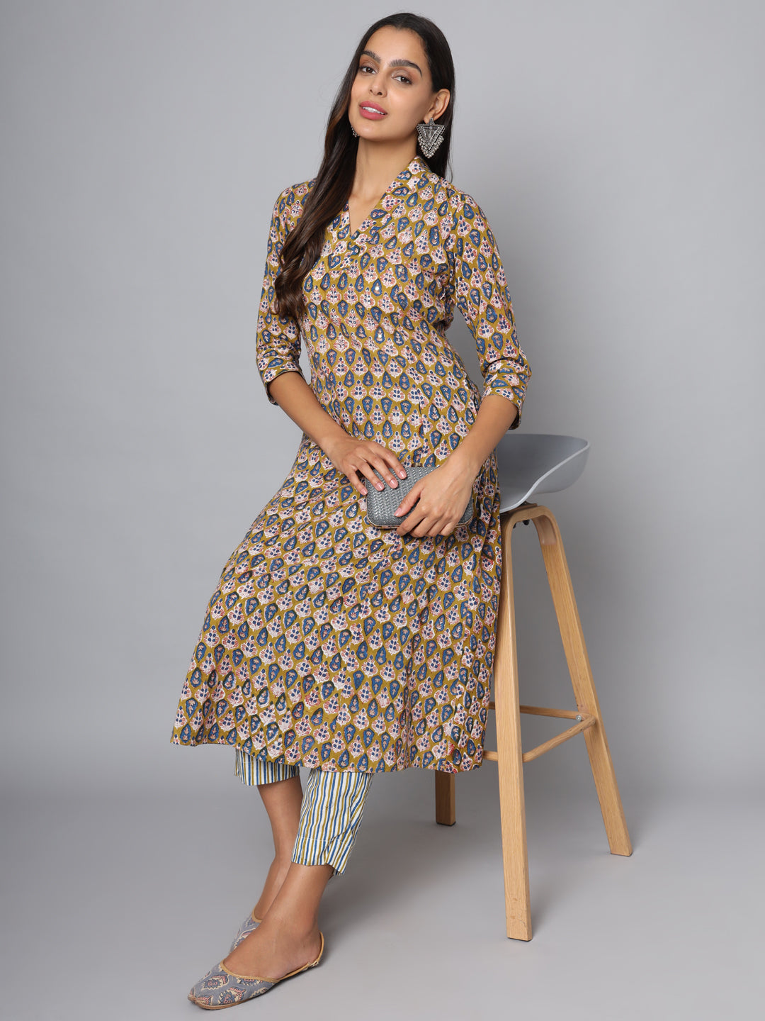 Shuddhi Olive green and Blue kurta and pant set