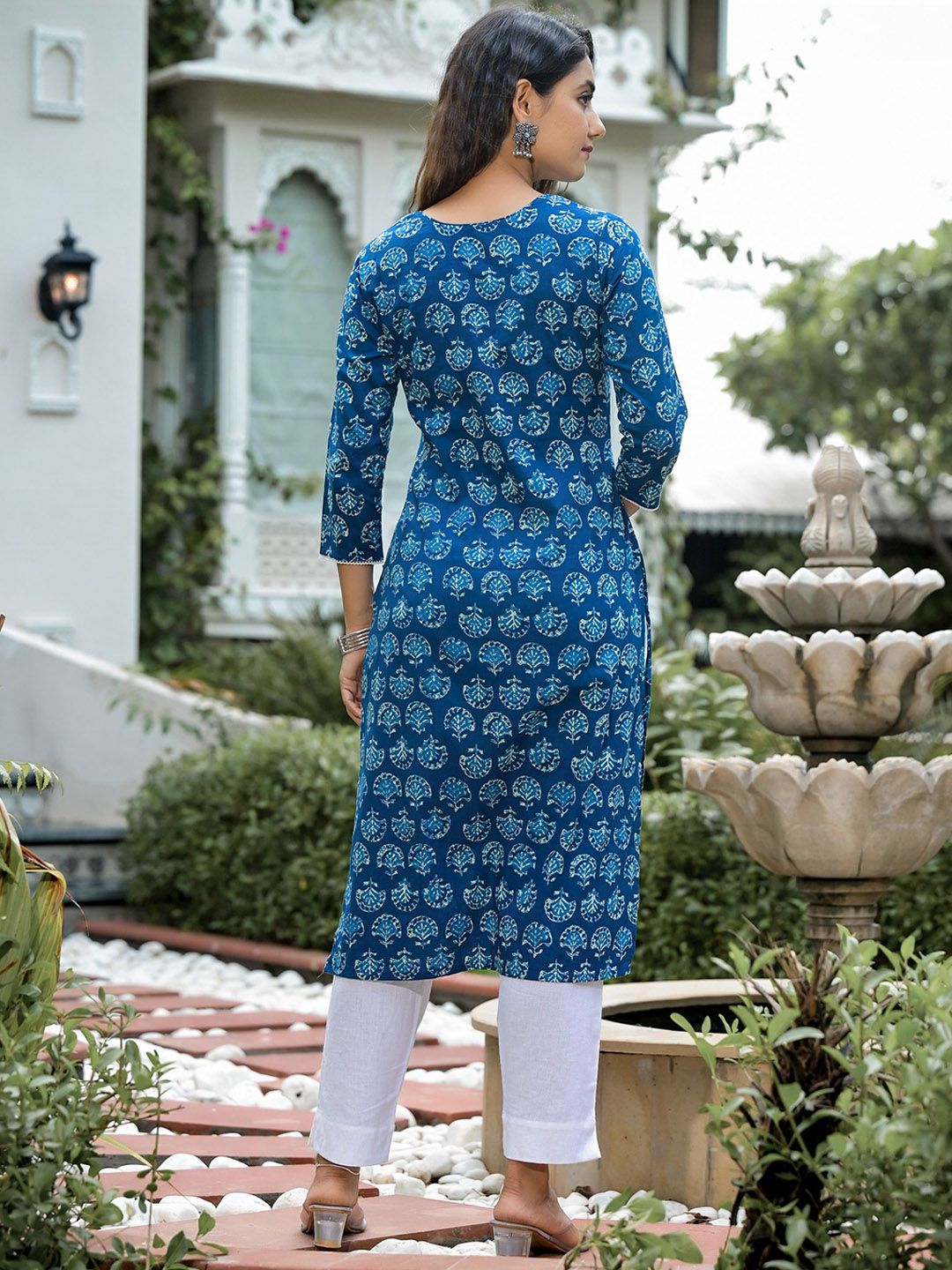 Label Khoj Women  Cotton  Printed Blue Color Kurta For Women