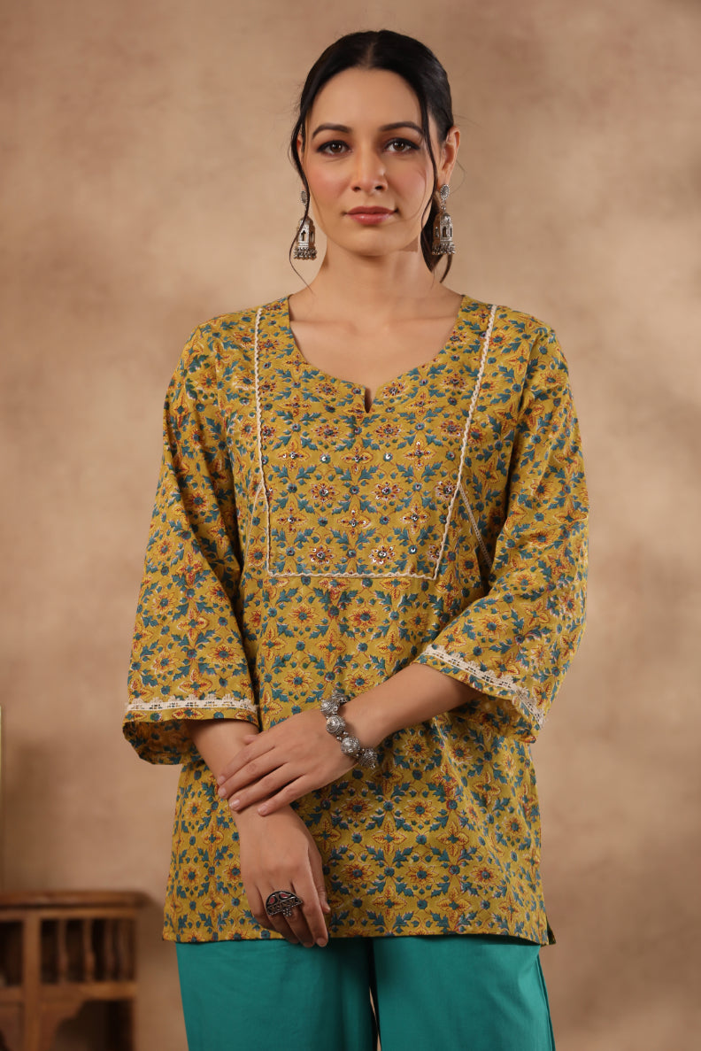 Shuddhi Mustard and Green top