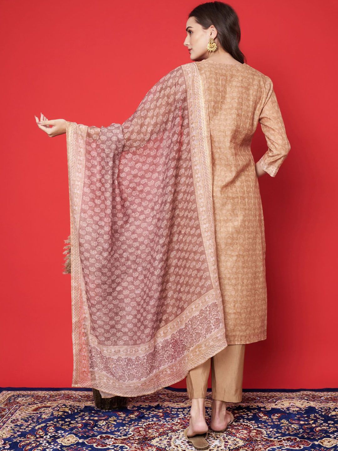 Label khoj chanderi kurta with bottom and dupptta setBeige Color