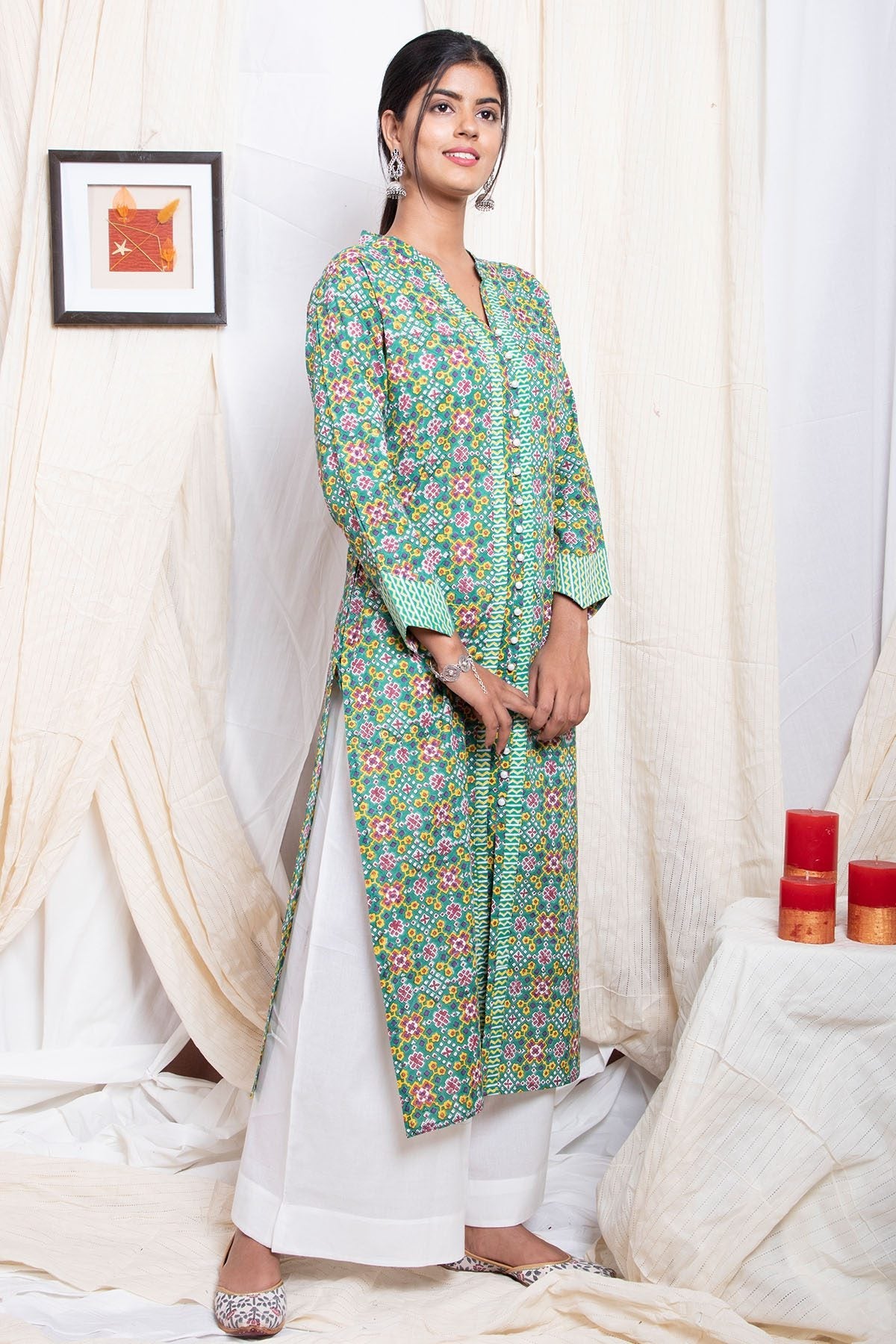 Shuddhi Hanblock Printed Patola Print Straight kurta