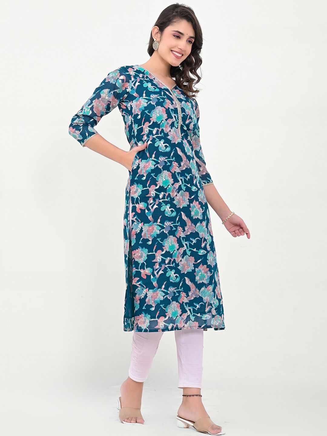 Label Khoj Women Linen Blue Floral Kurta