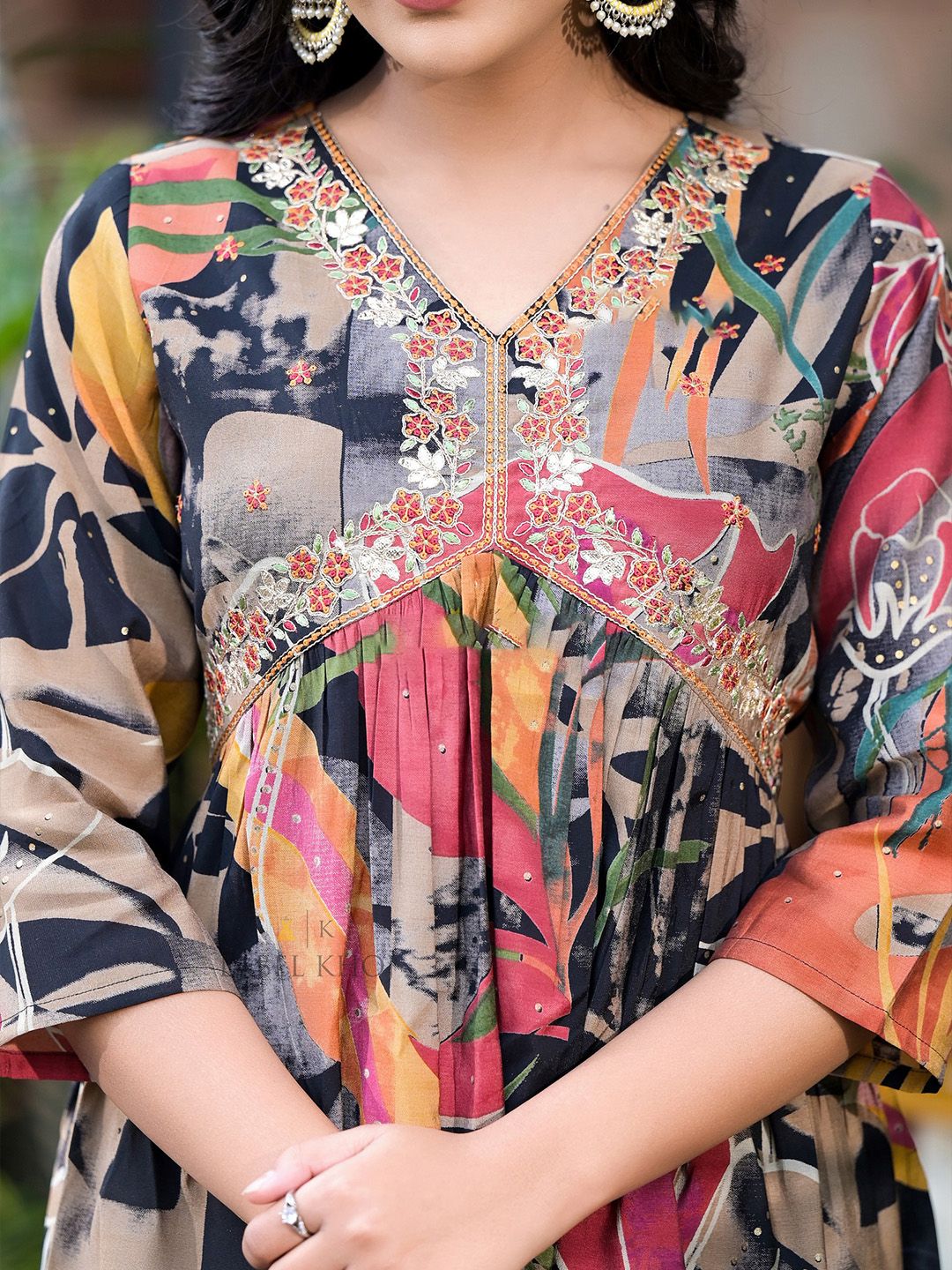 Label khoj Women Silk blend kurta