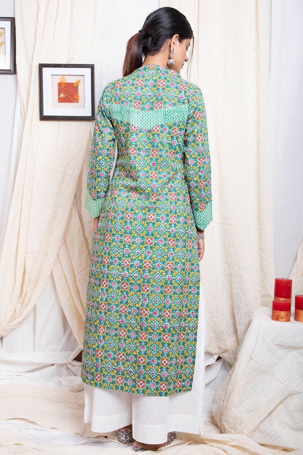 Shuddhi Hanblock Printed Patola Print Straight kurta