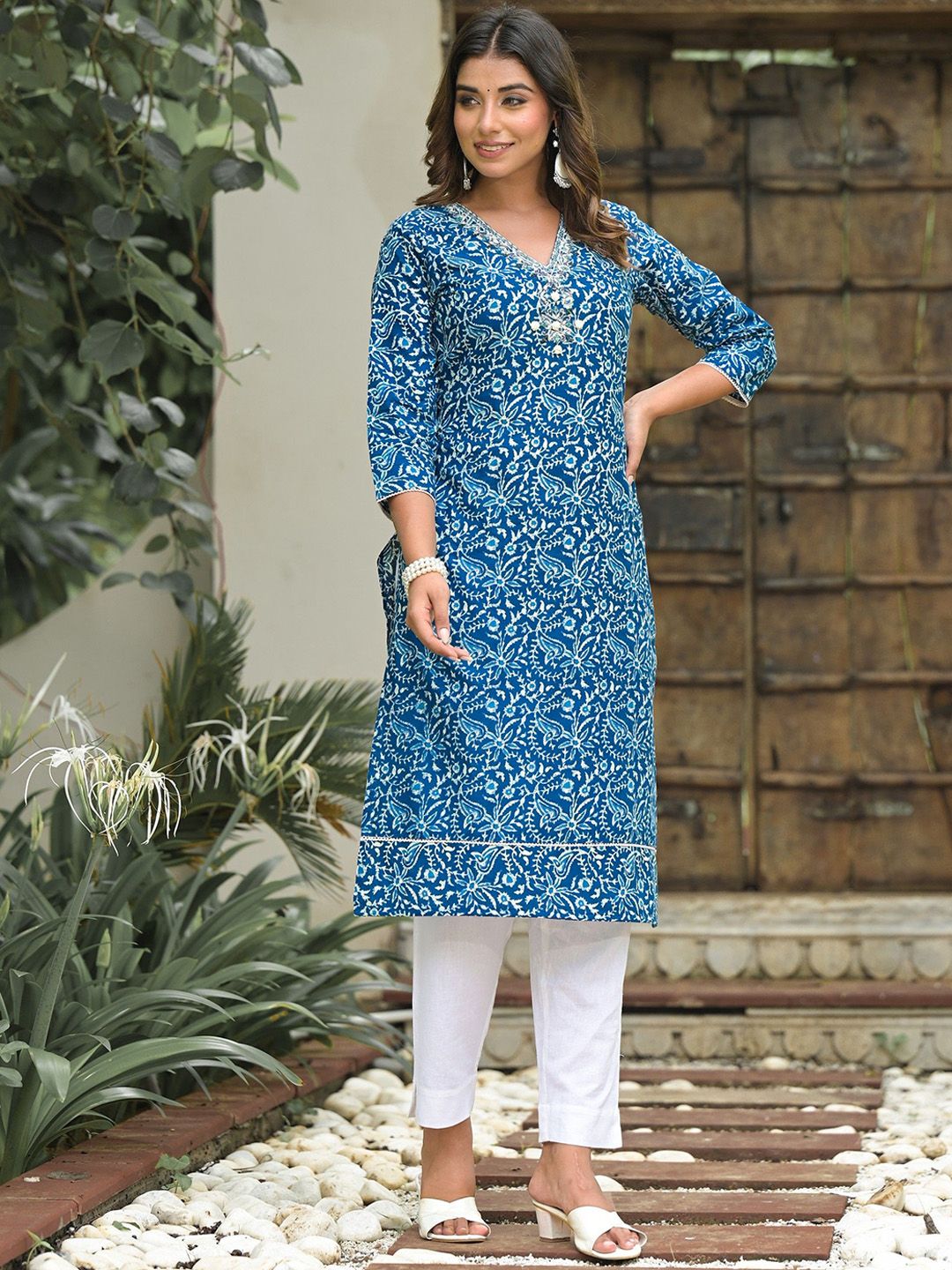 Label Khoj Women  Cotton  Embroidery Blue Color Kurta For Women
