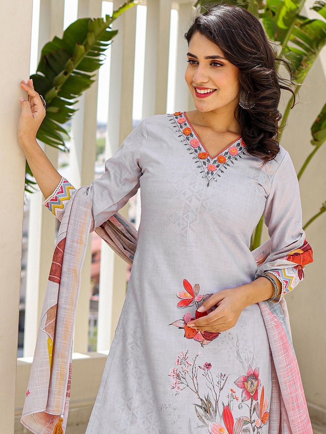 Label Khoj Women Lilen Print Kurta, Trouser And Dupptta Set Linen Grey Color