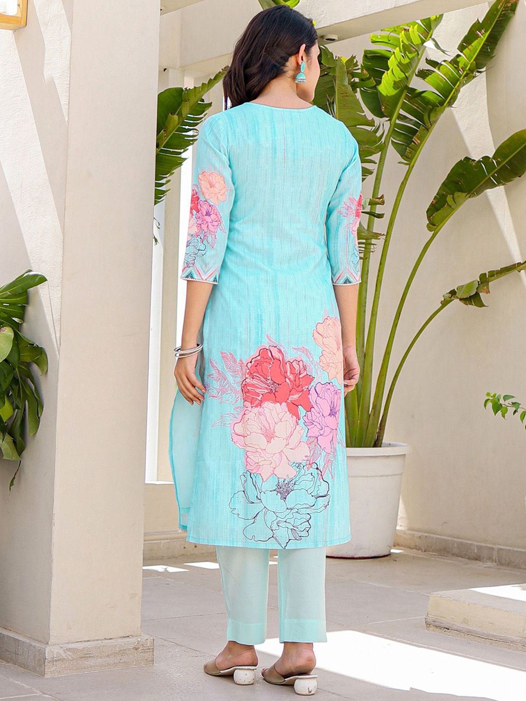 Label Khoj Women Lilen priint kurta, trouser and dupptta set