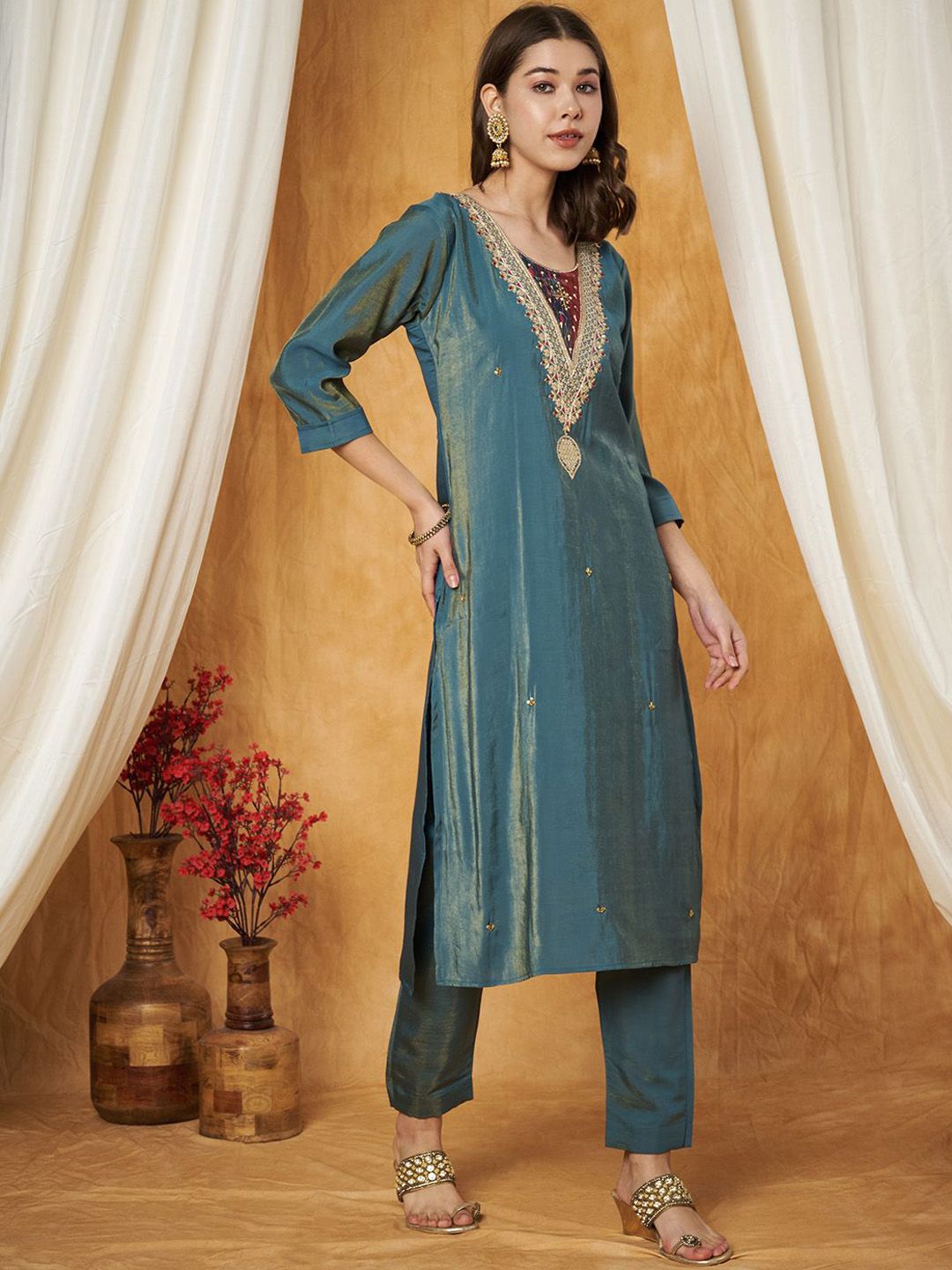 Label Khoj Women's Grey Silk Blend Embroidery Kurta with Pant and Dupatta