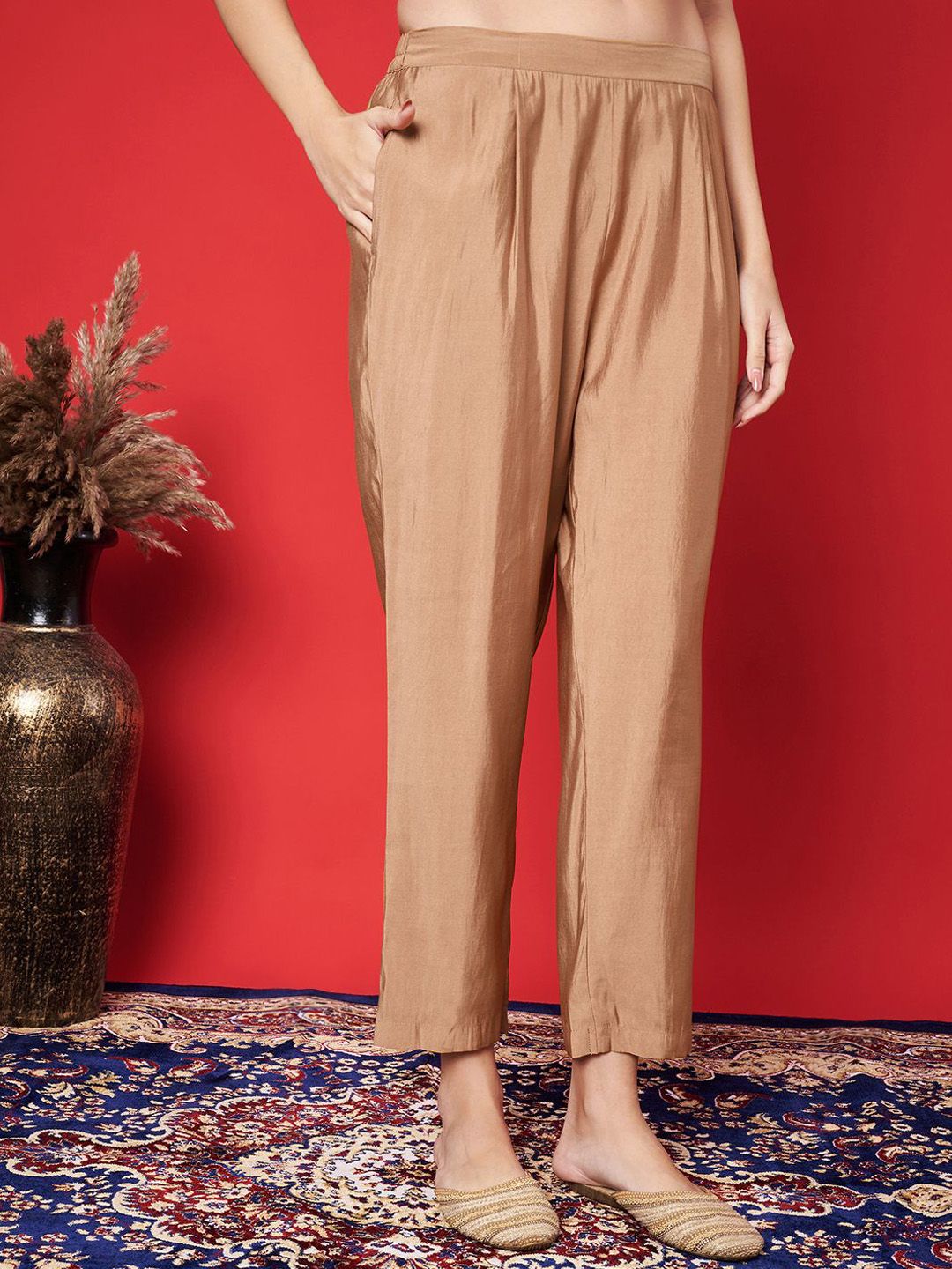 Label khoj chanderi kurta with bottom and dupptta setBeige Color