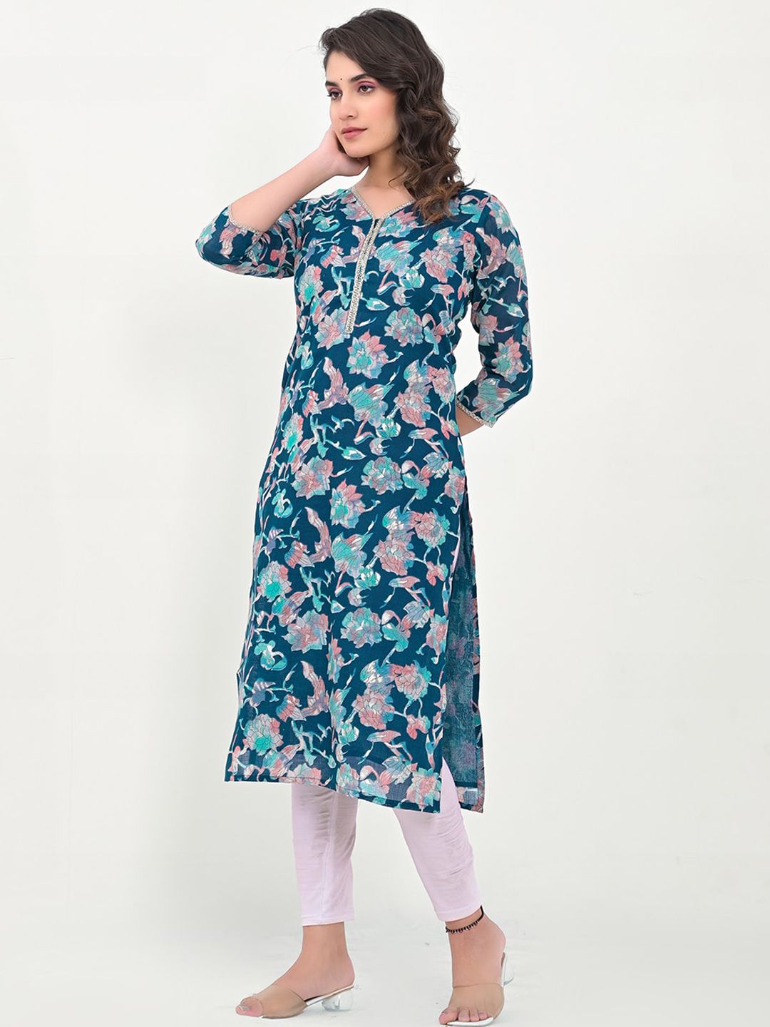 Label Khoj Women Linen Blue Floral Kurta