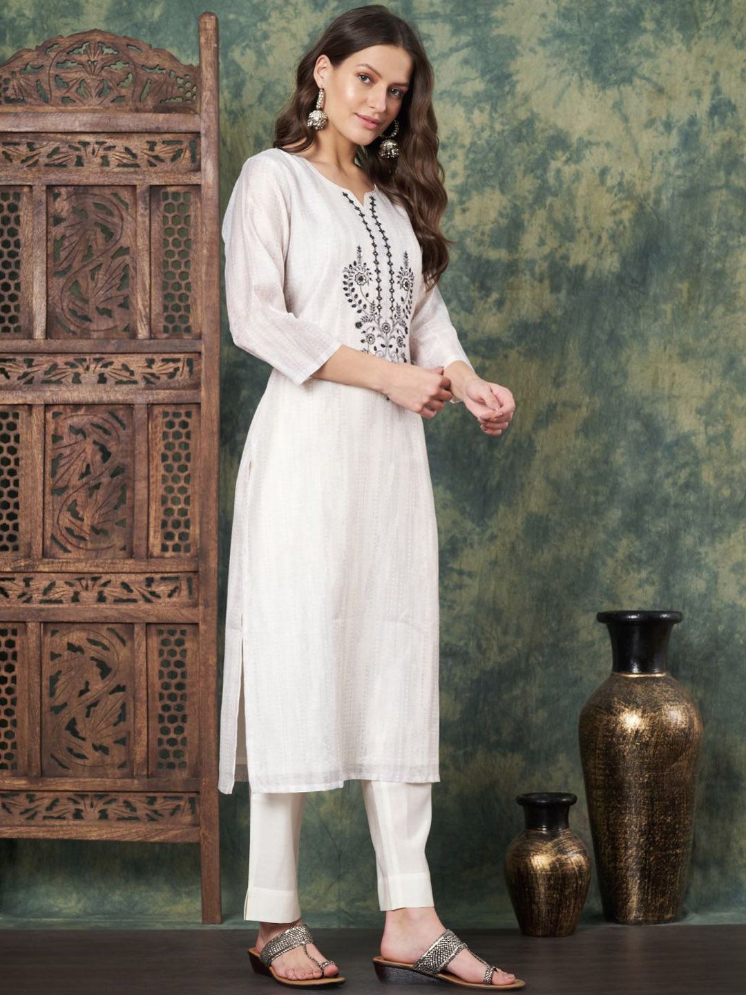 Label Khoj Women's White Chanderi Embroidered Kurta with Pant and White Dupatta