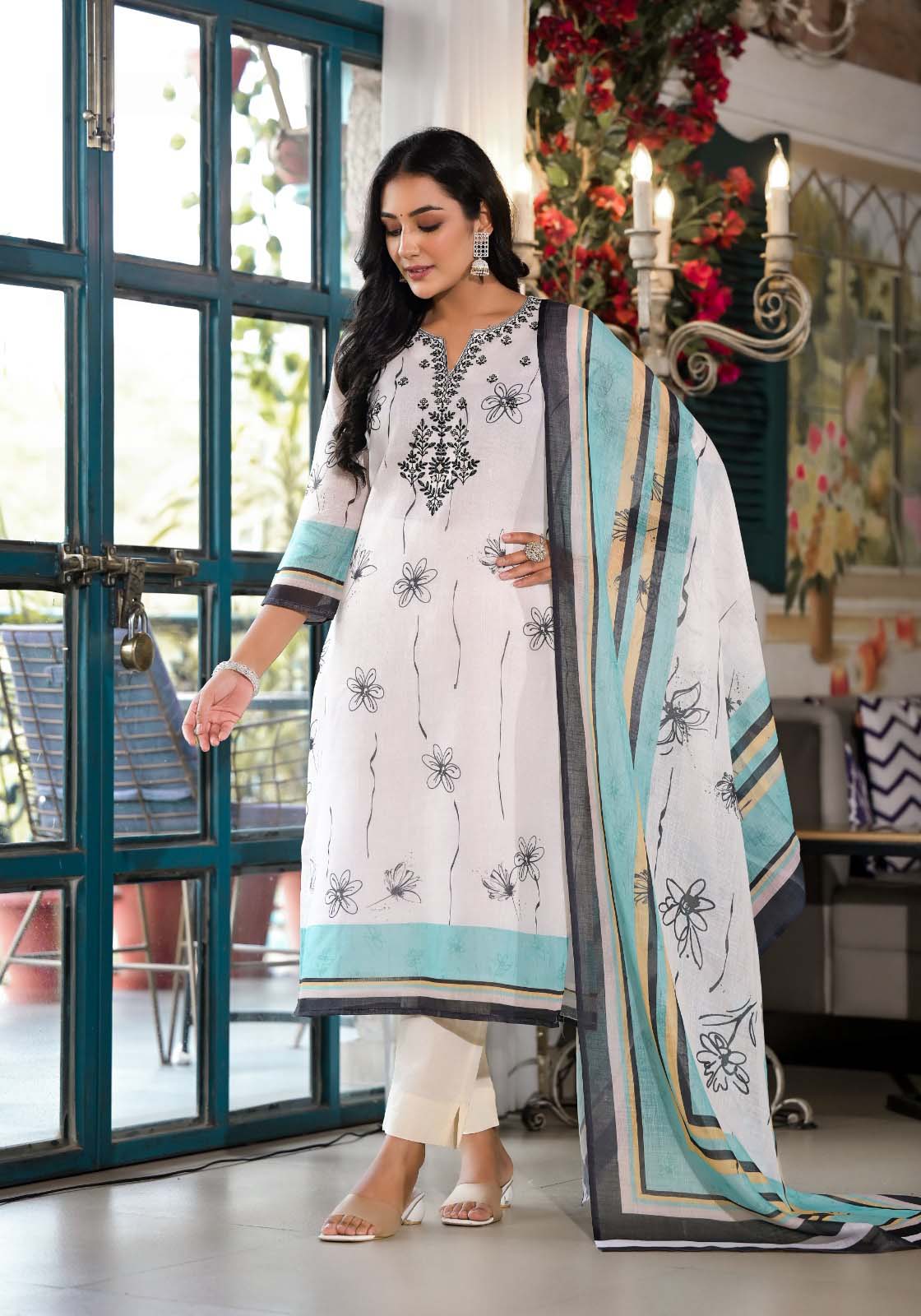 Label khoj lilen kurta , trouser and dupptta set