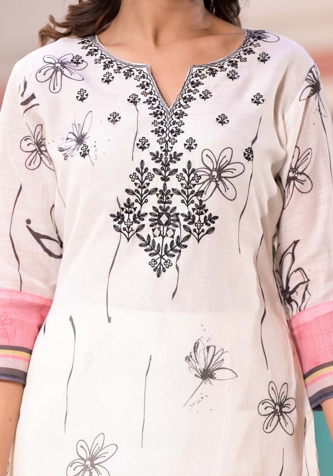 Label khoj lilen kurta , trouser and dupptta set