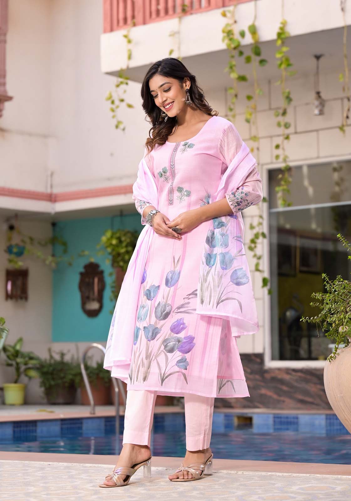 Label khoj lilen kurta , trouser and dupptta set