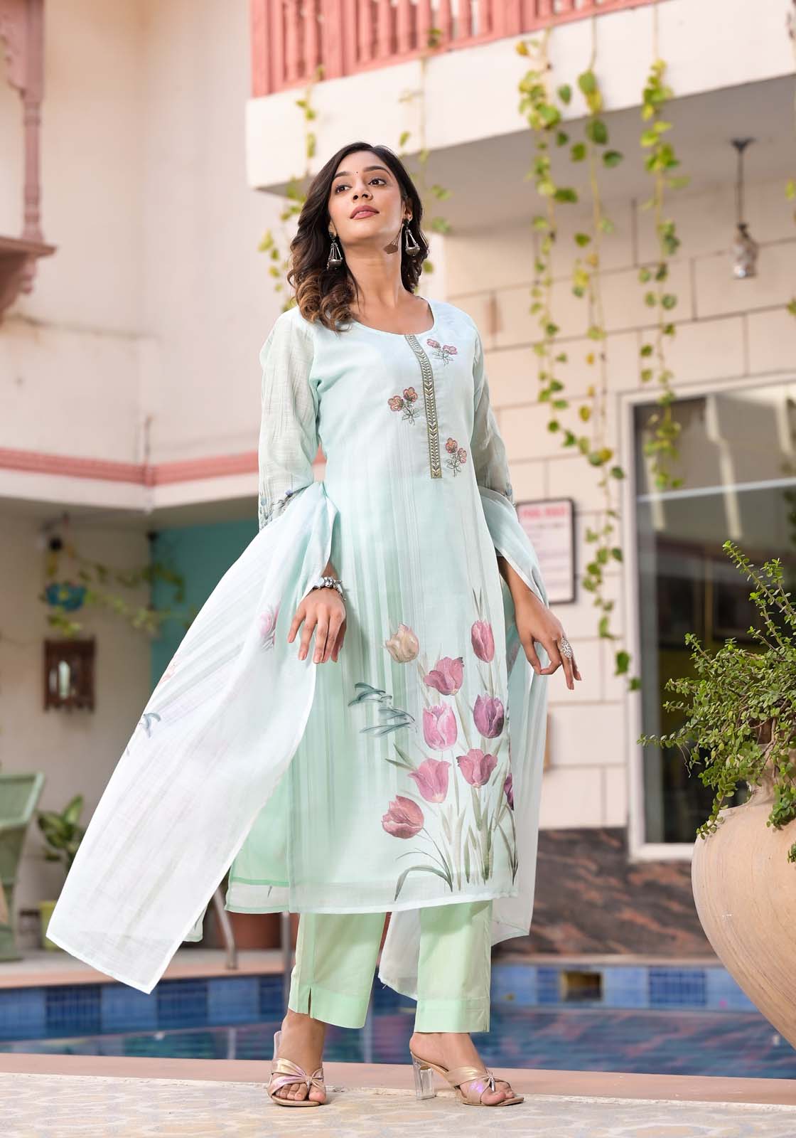 Label khoj lilen kurta , trouser and dupptta set