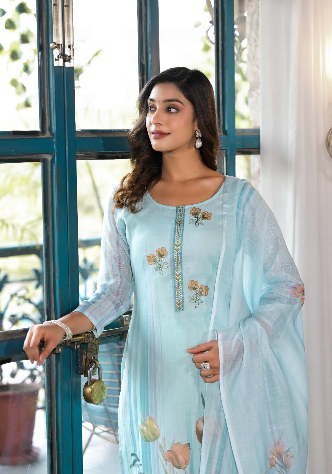Label khoj lilen kurta , trouser and dupptta set