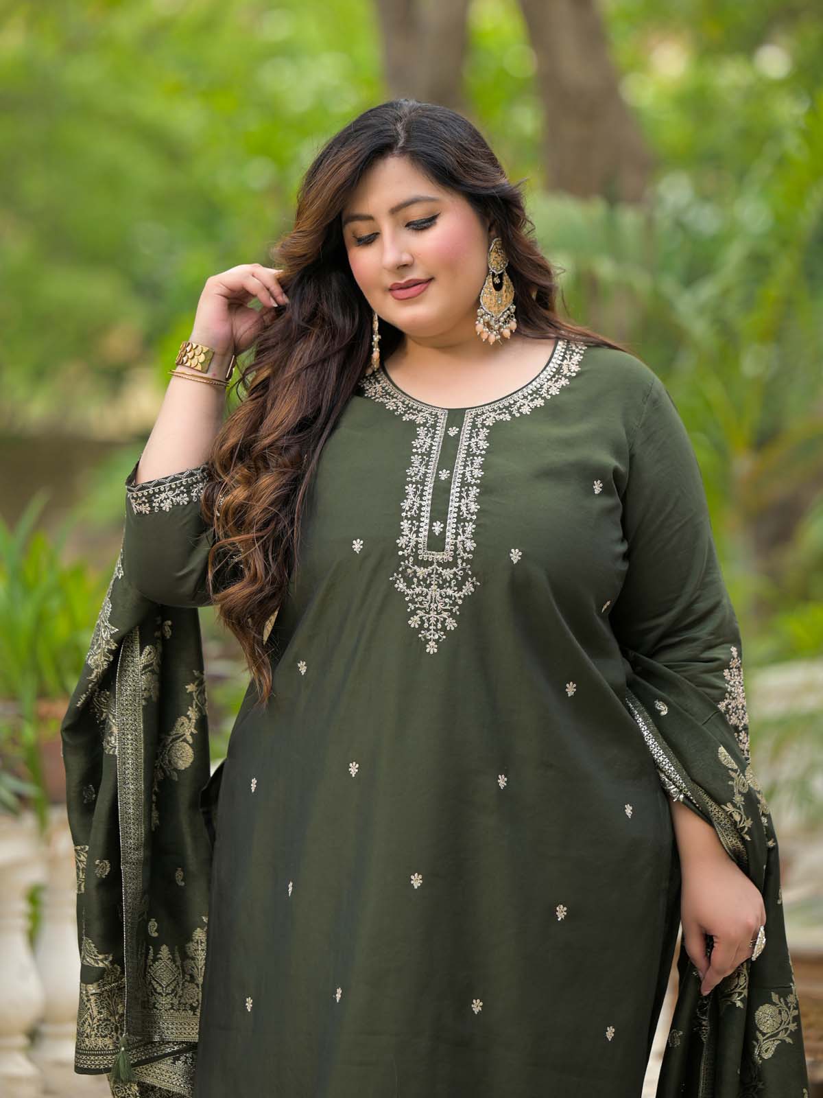 Label Khoj Women Roman Silk Embroidery  Work Voilet Color Kurta & Bottom With Dupatta  Set