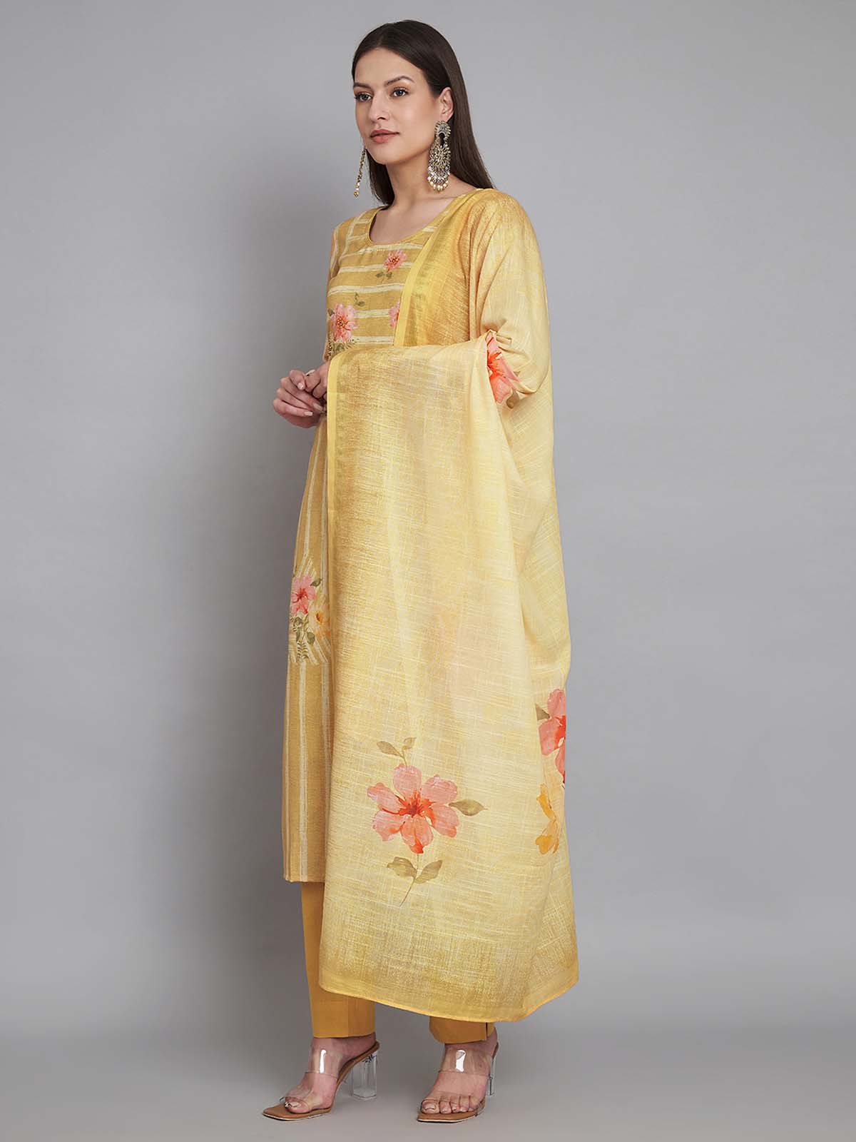 Label khoj lilen kurta , trouser and dupptta set
