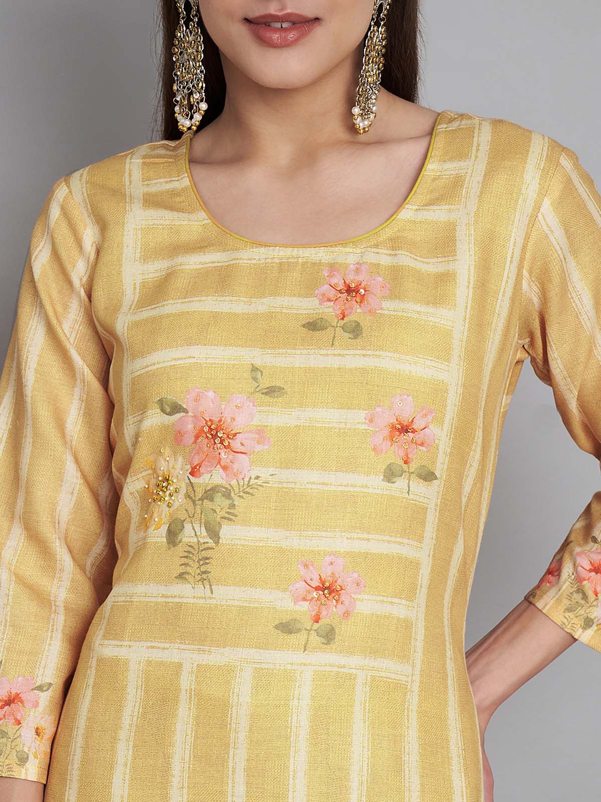 Label khoj lilen kurta , trouser and dupptta set