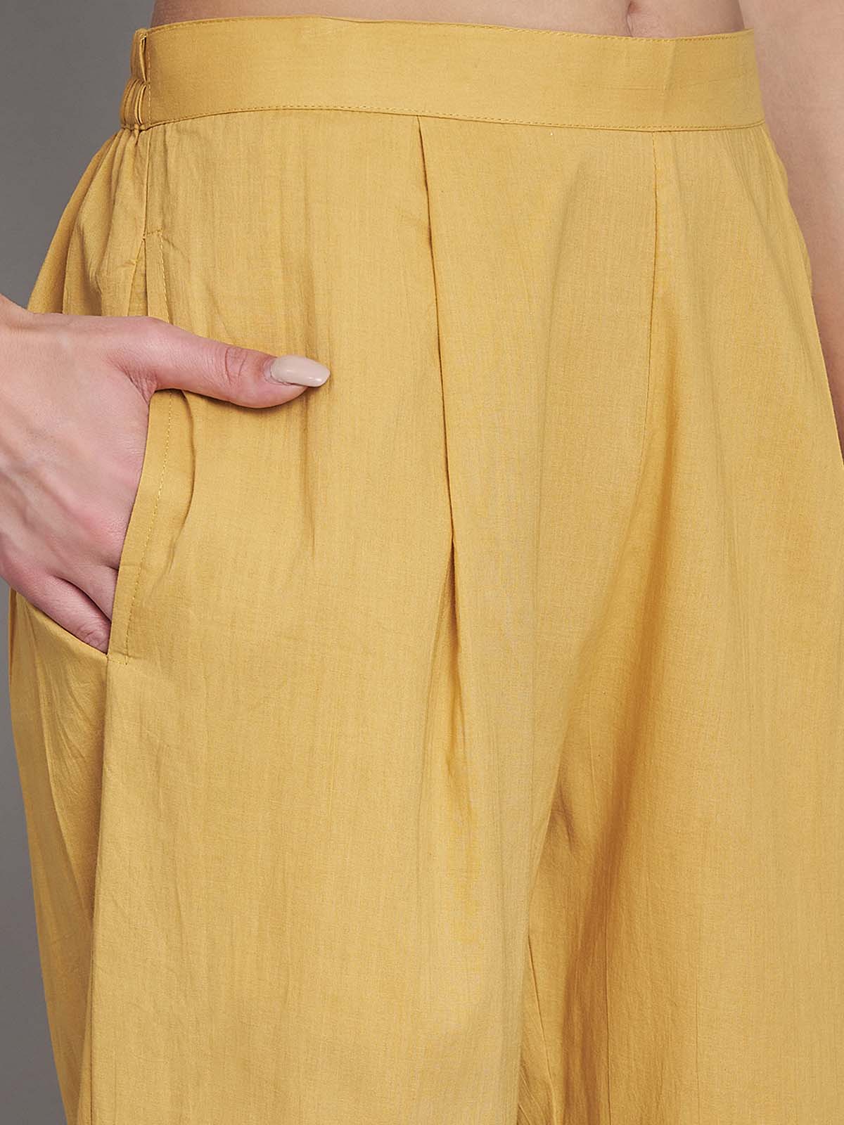 Label khoj lilen kurta , trouser and dupptta set