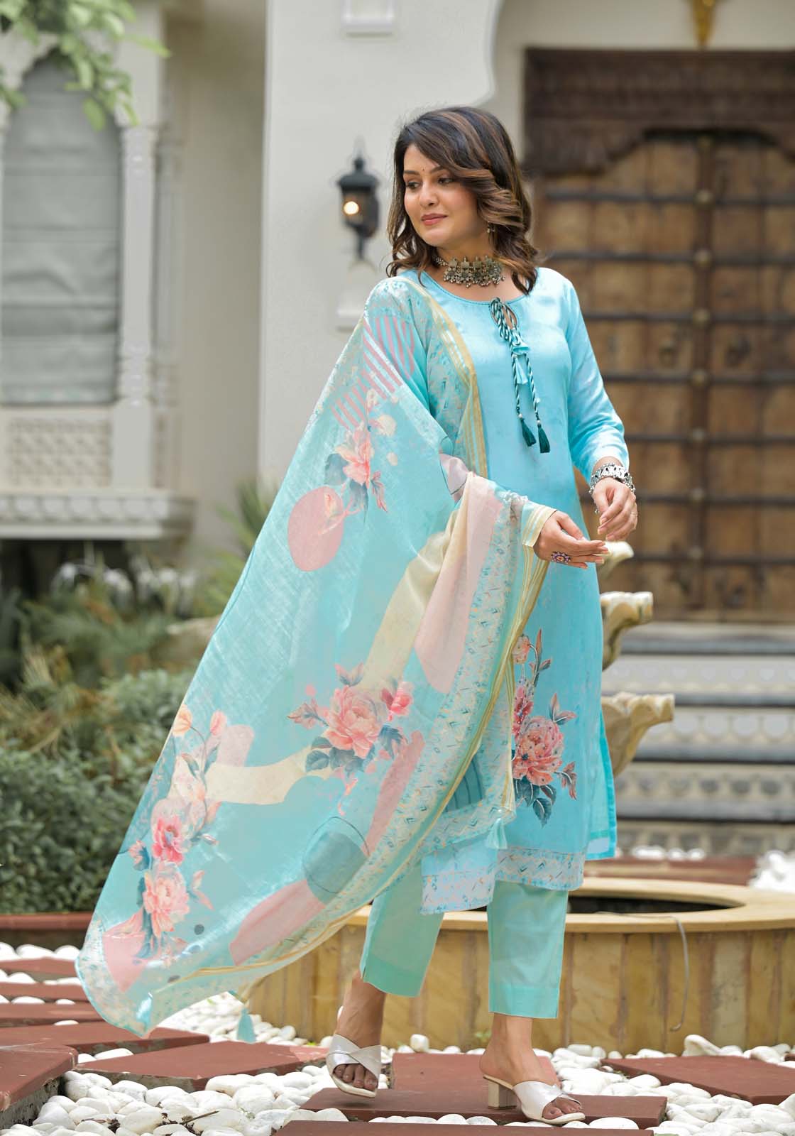 Label Khoj Women Lilen print kurta, trouser and dupptta set
