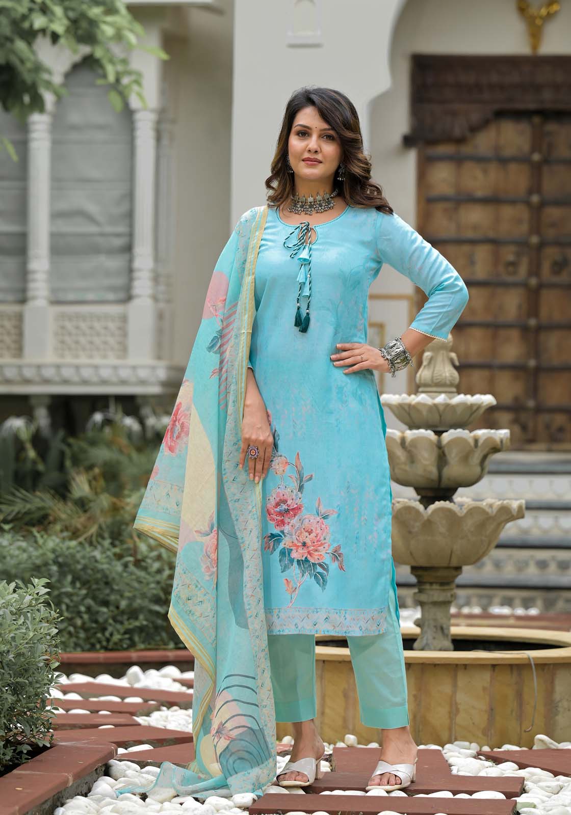 Label Khoj Women Lilen print kurta, trouser and dupptta set