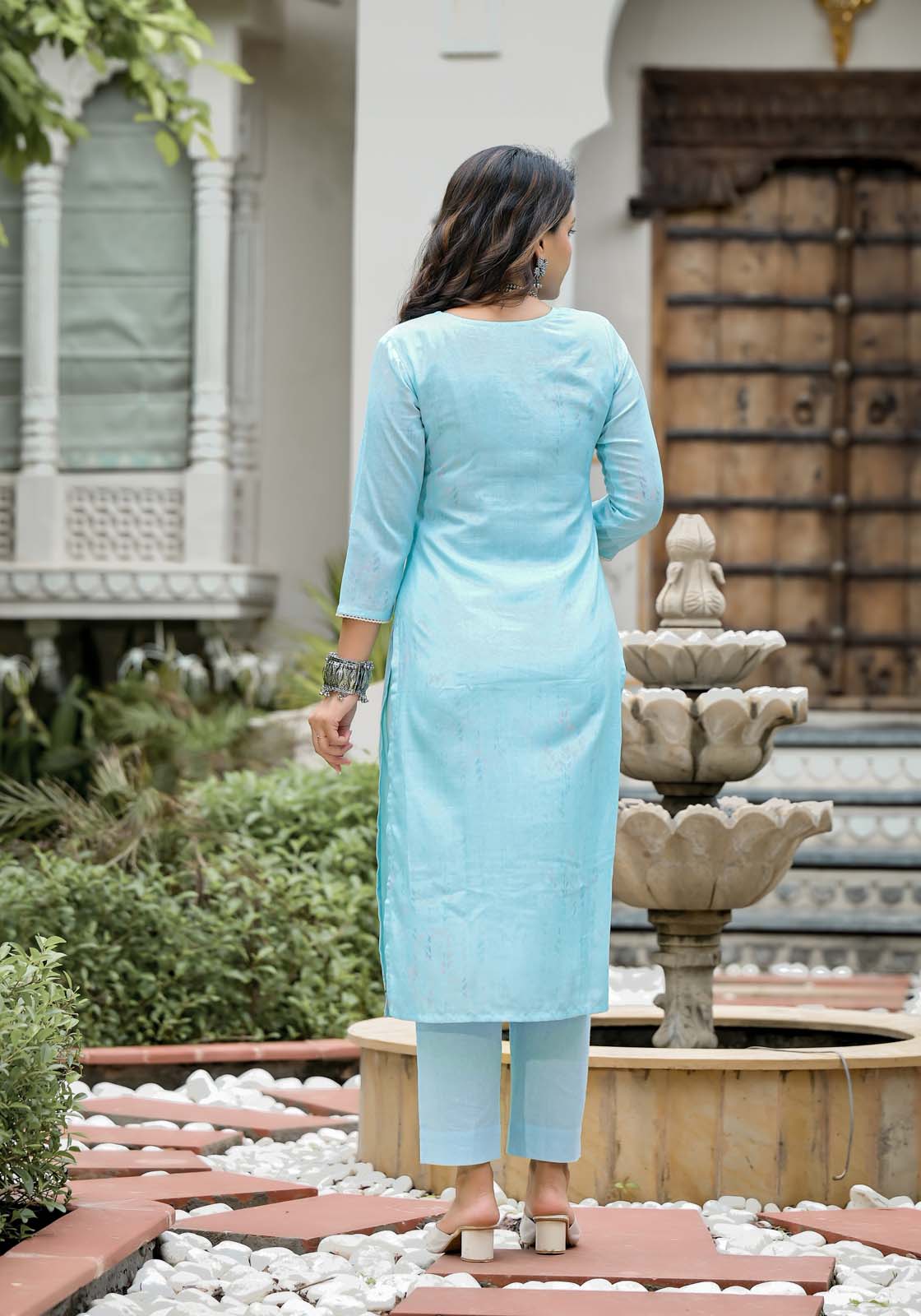 Label Khoj Women Lilen print kurta, trouser and dupptta set
