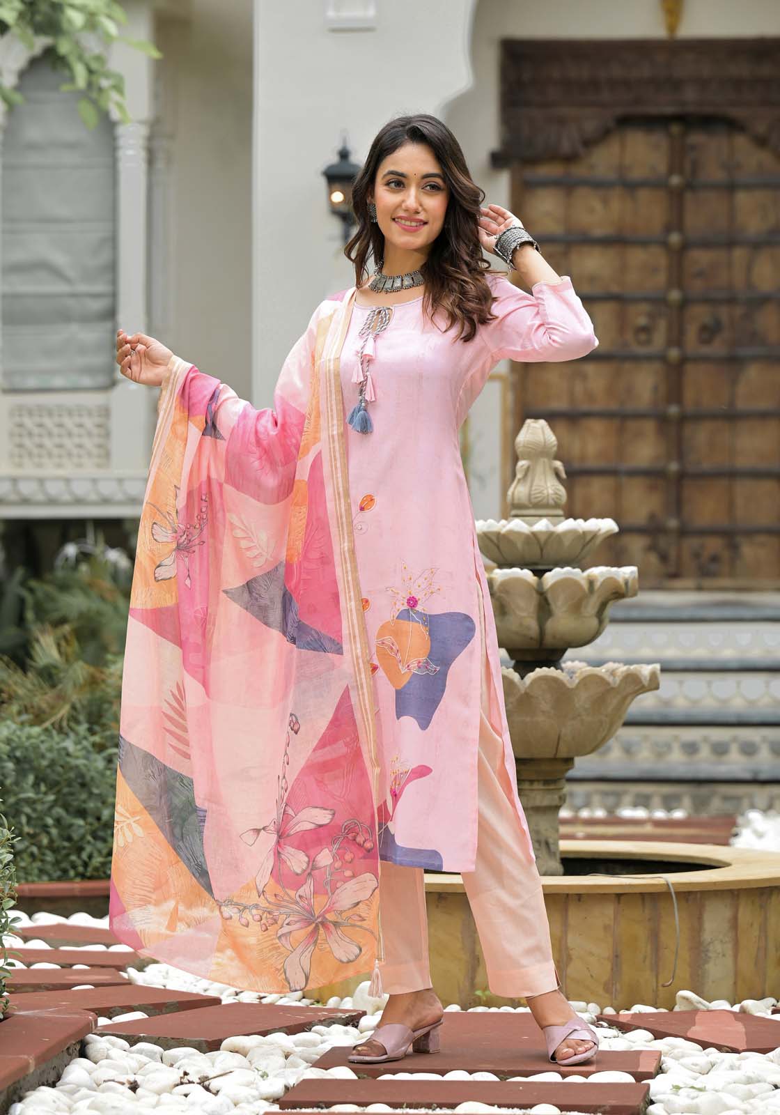 Label Khoj Women Lilen print kurta, trouser and dupptta set