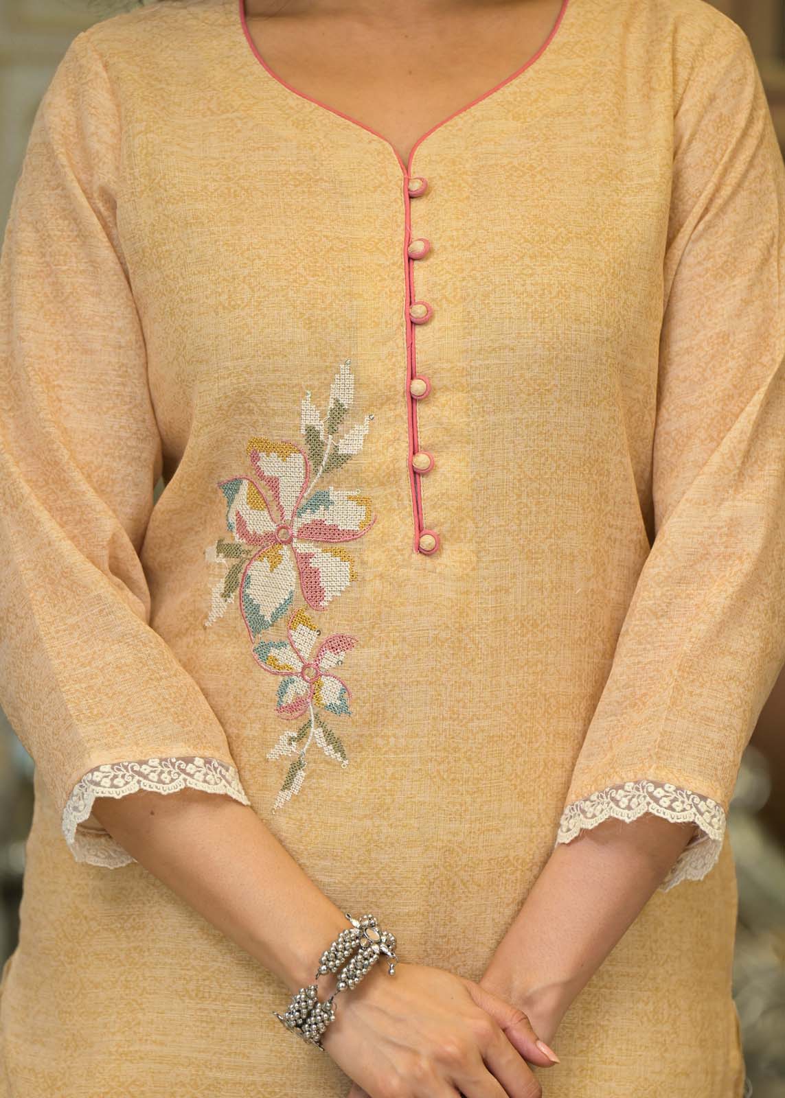 Label khoj lilen kurta , trouser and dupptta set