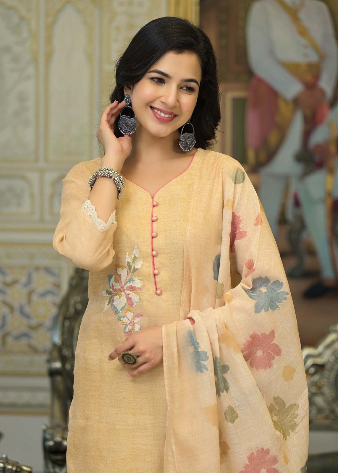 Label khoj lilen kurta , trouser and dupptta set
