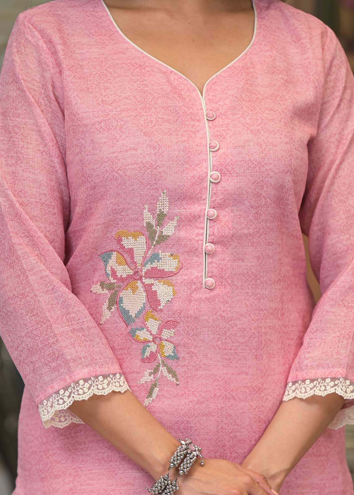 Label khoj lilen kurta , trouser and dupptta set