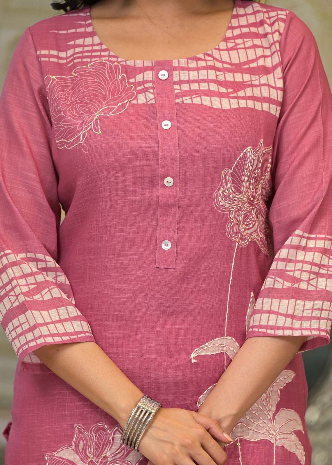 Label Khoj Women Lilen kurta, trouser and dupptta set
