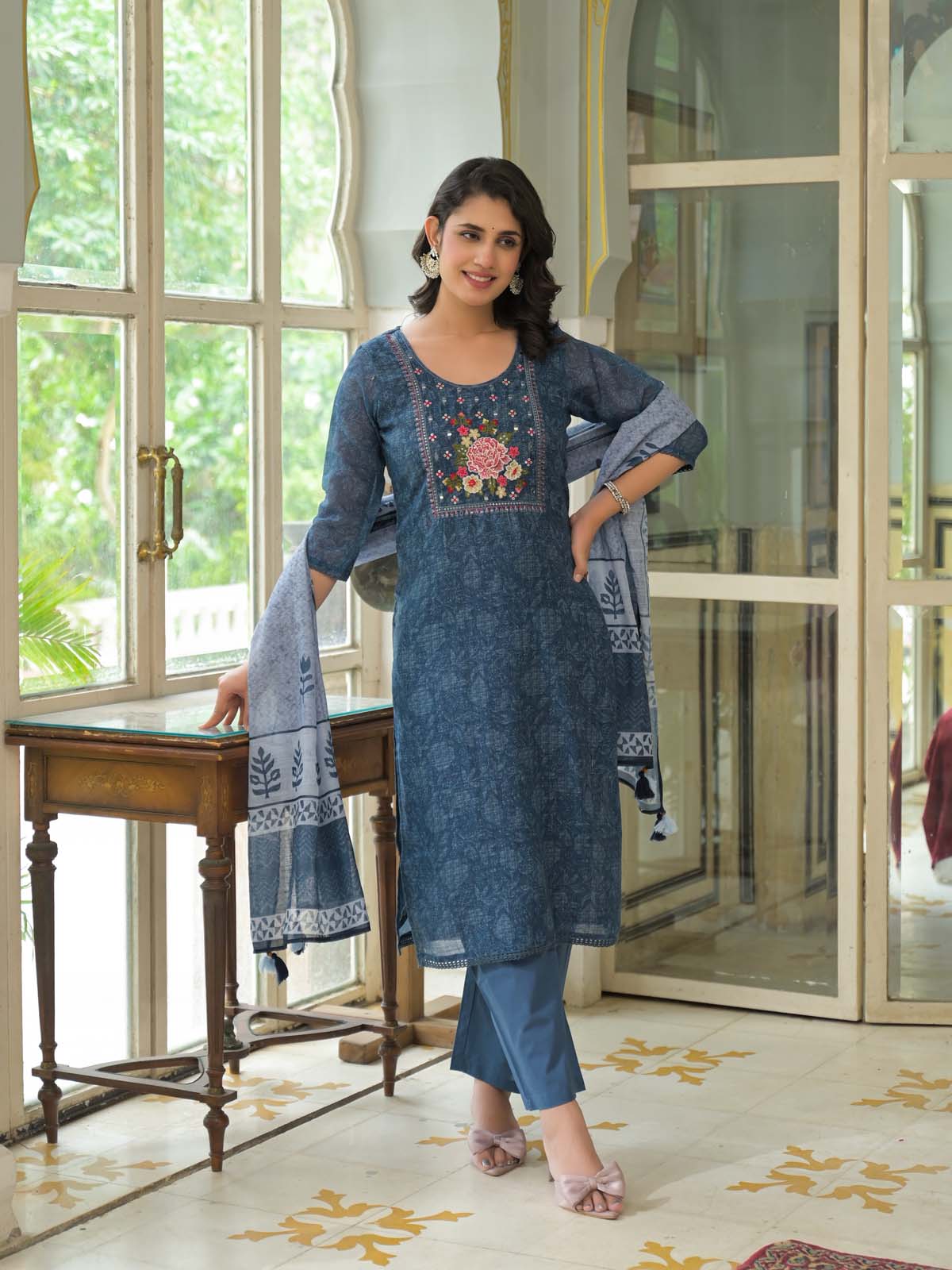 Label Khoj Women Lilen kurta, trouser and dupptta set