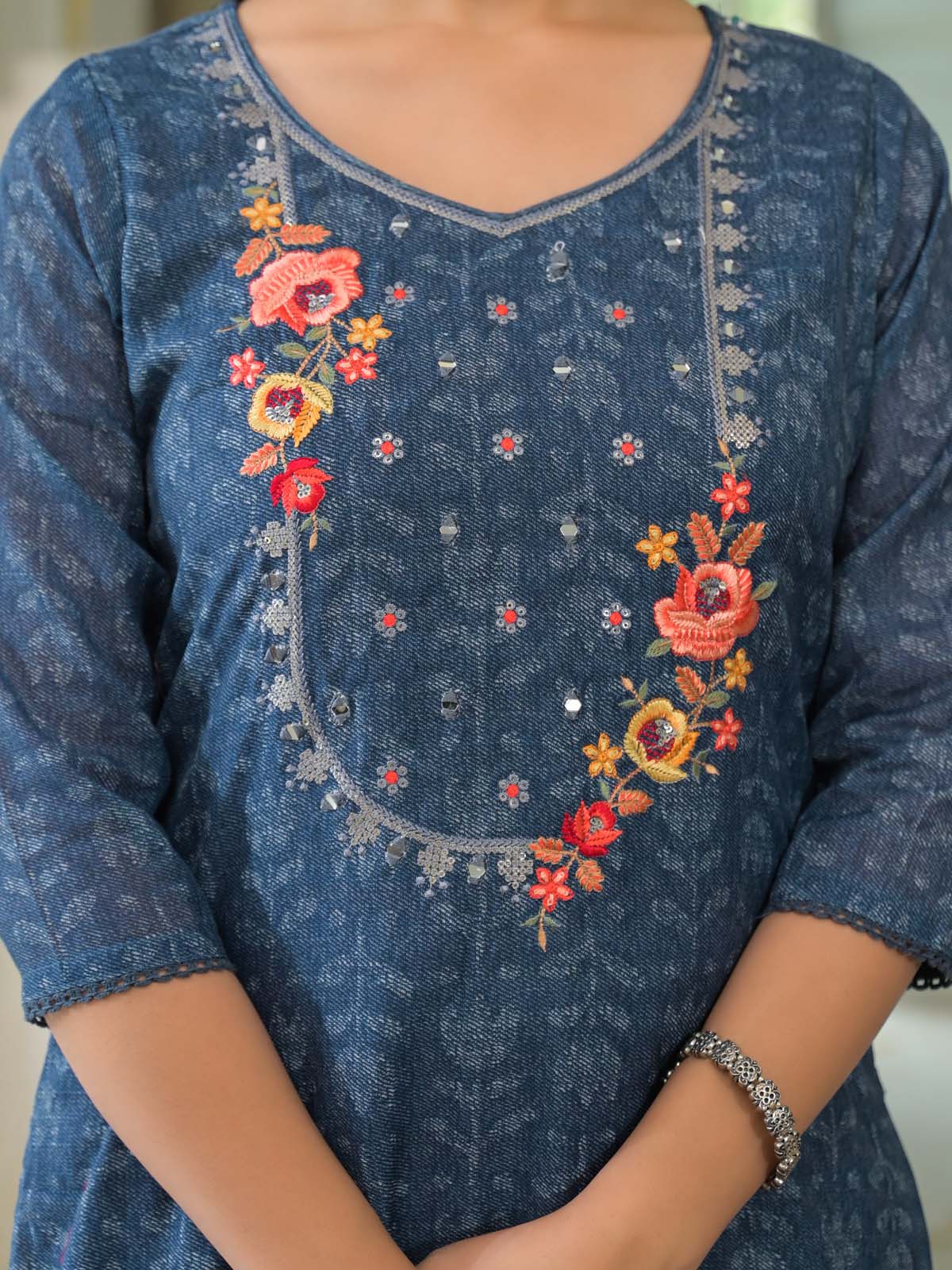 Label Khoj Women Lilen kurta, trouser and dupptta set