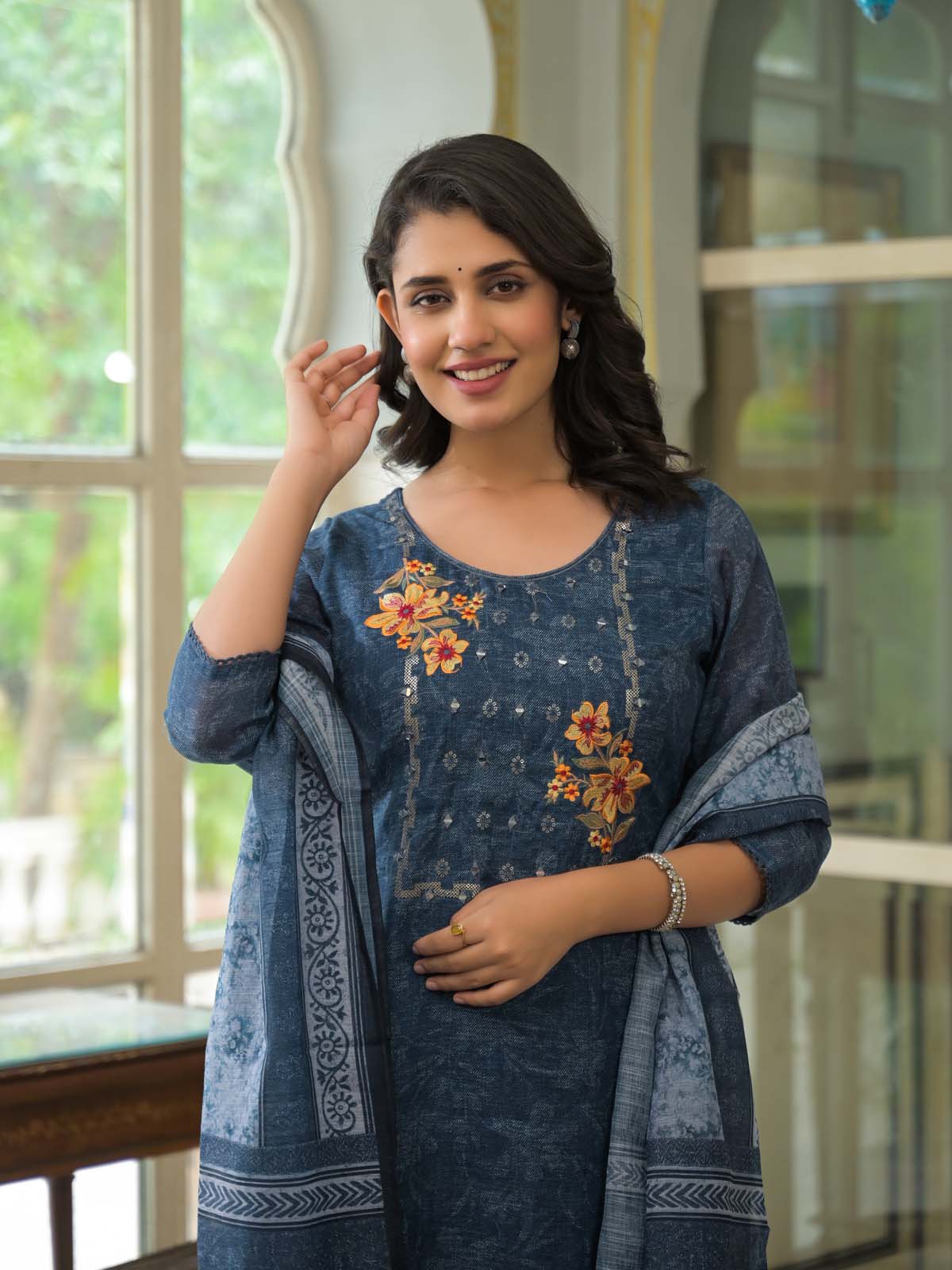 Label Khoj Women Lilen kurta, trouser and dupptta set