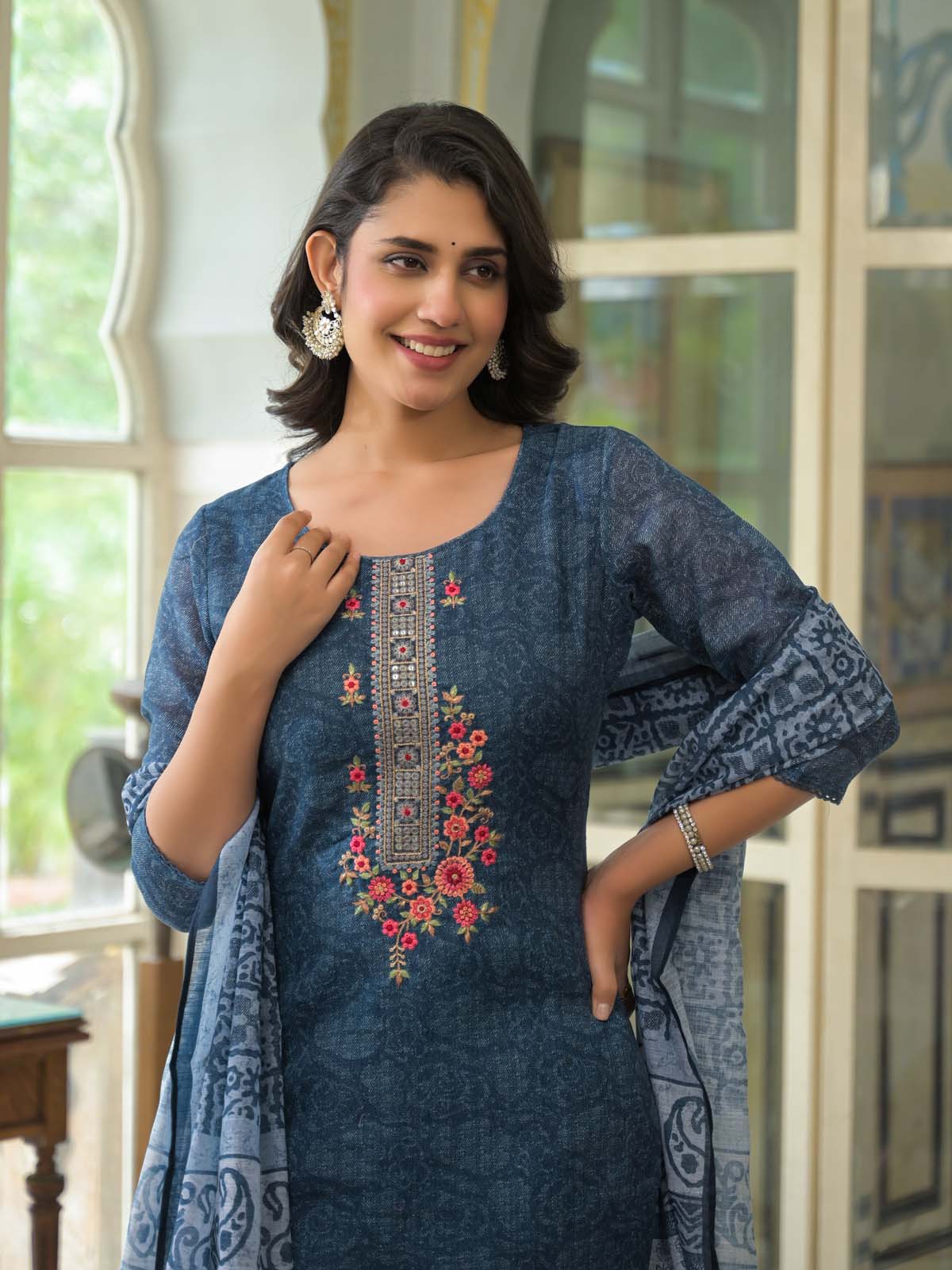 Label Khoj Women Lilen kurta, trouser and dupptta set