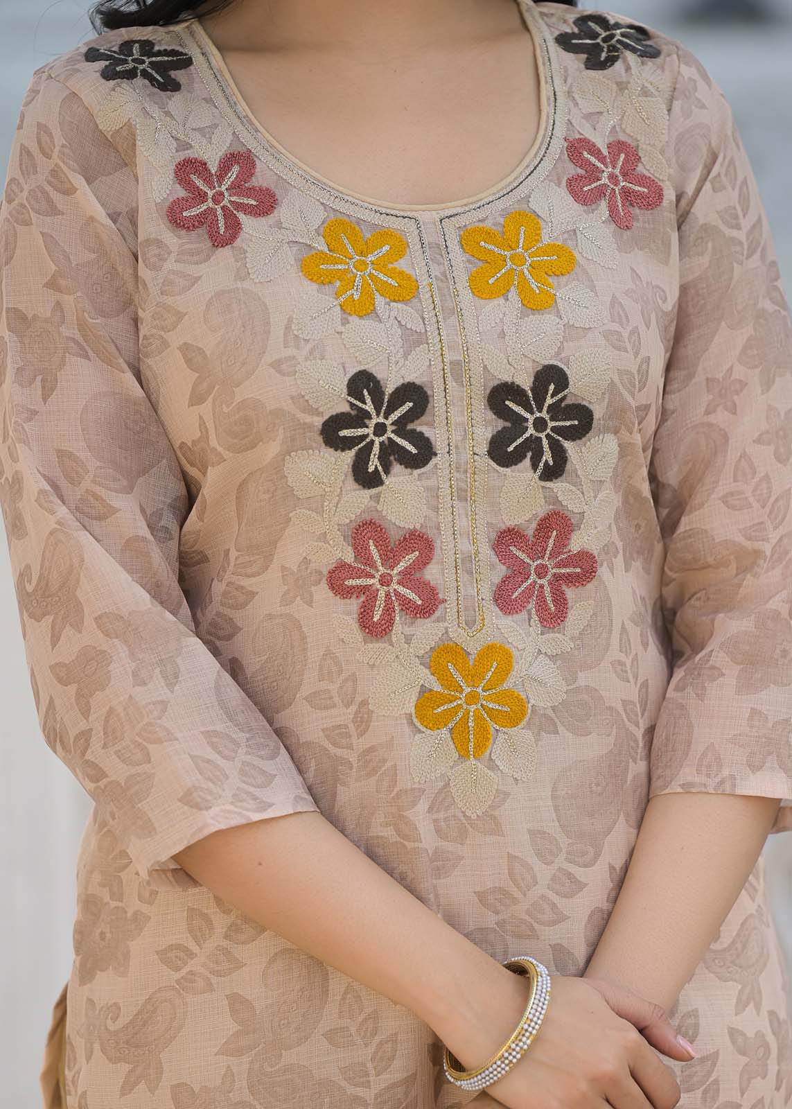 Label Khoj Women Lilen kurta, trouser and dupptta set