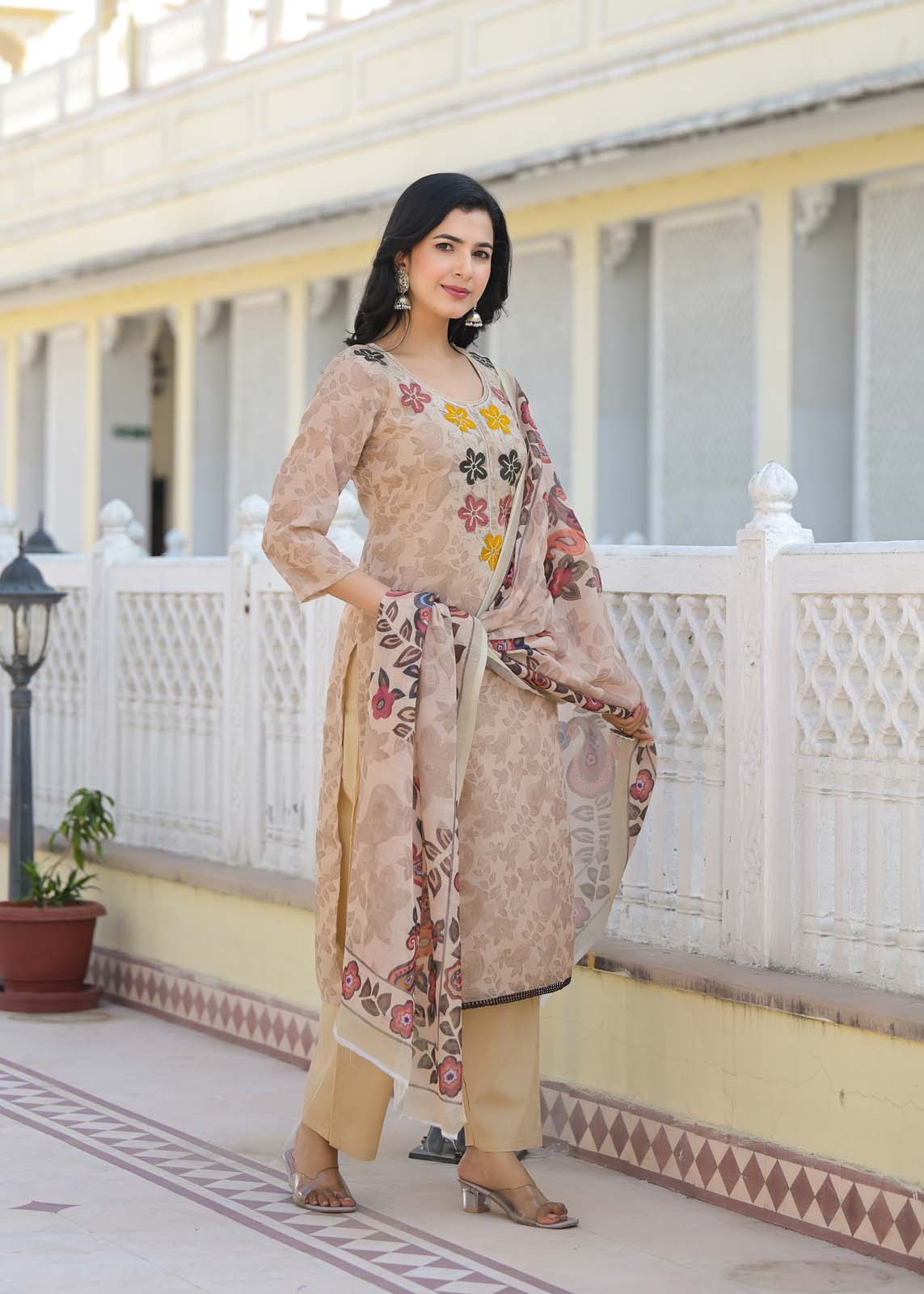Label Khoj Women Lilen kurta, trouser and dupptta set
