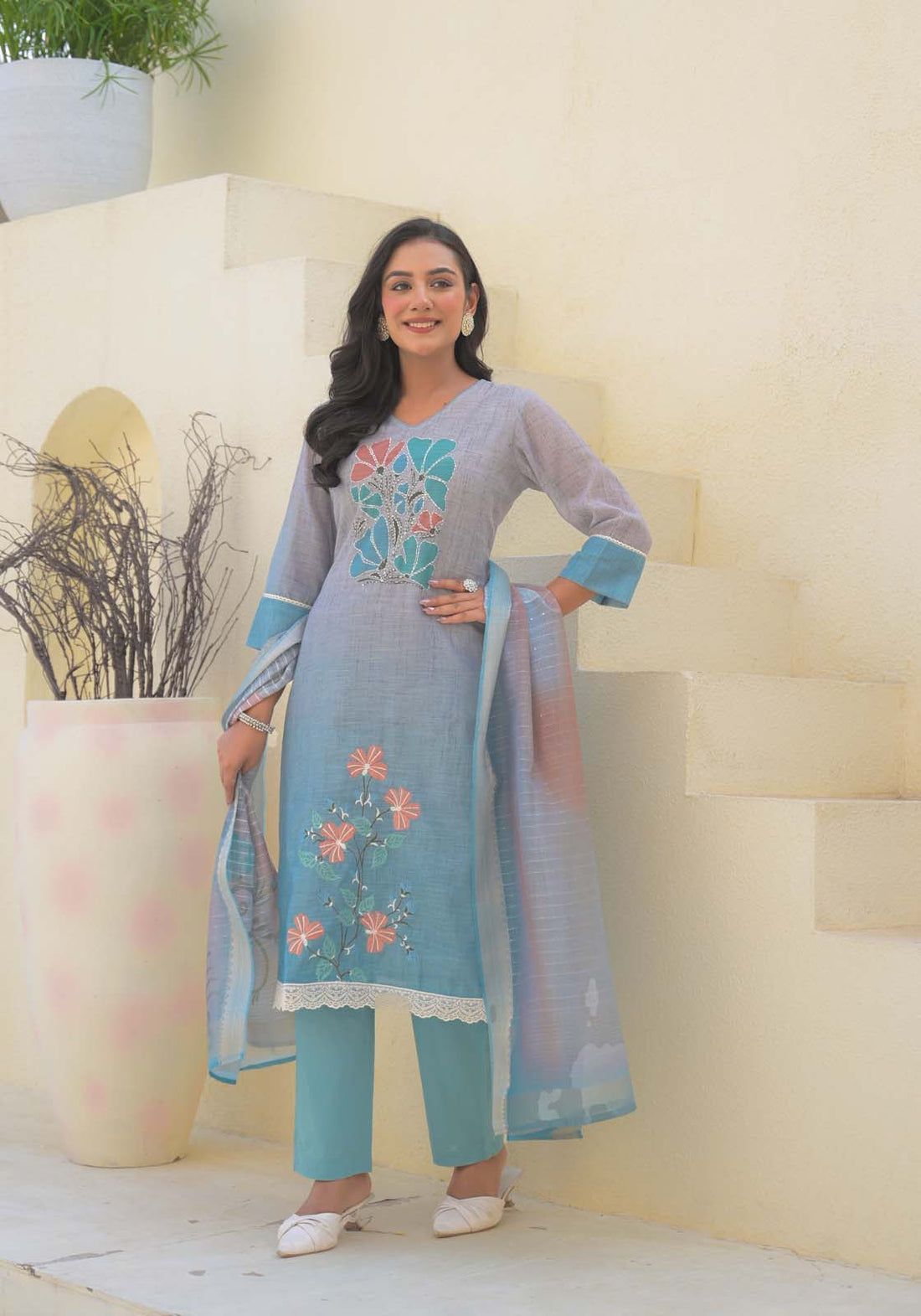 Label Khoj Women Lilen kurta, trouser and dupptta set