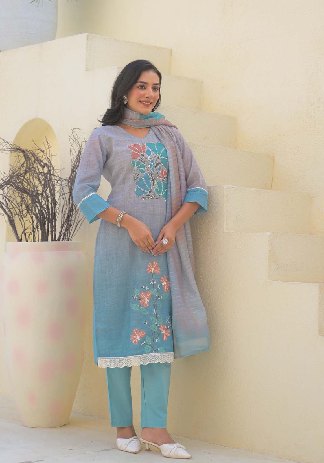 Label Khoj Women Lilen kurta, trouser and dupptta set